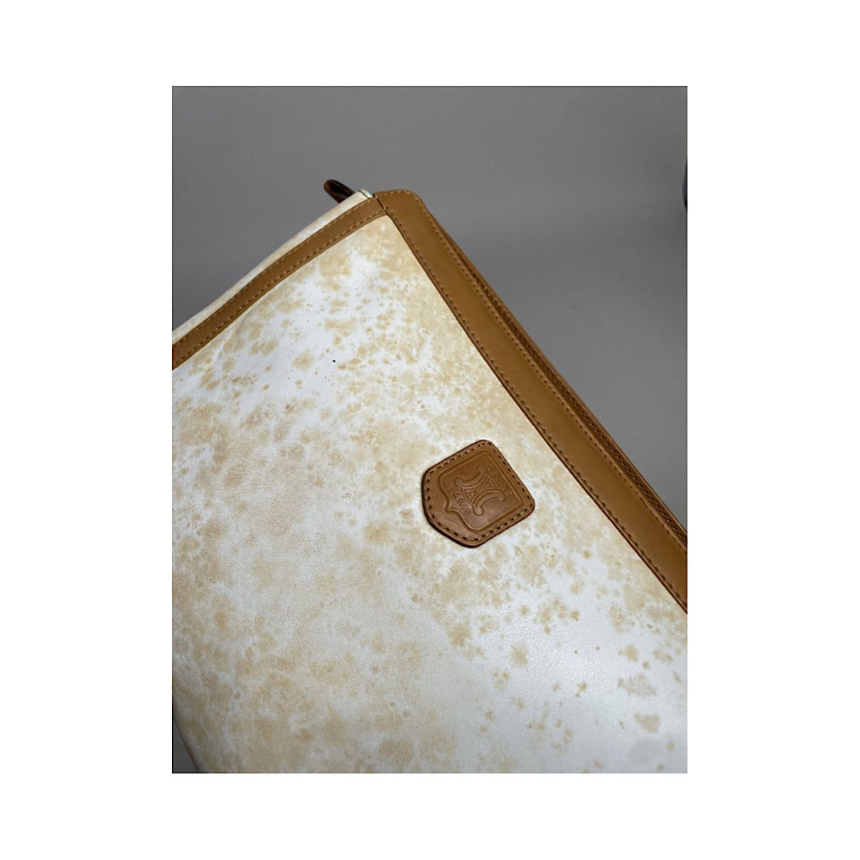 Celine Triomphe Vintage White Leather Clutch Bag Size ONE SIZE - 2 Thumbnail