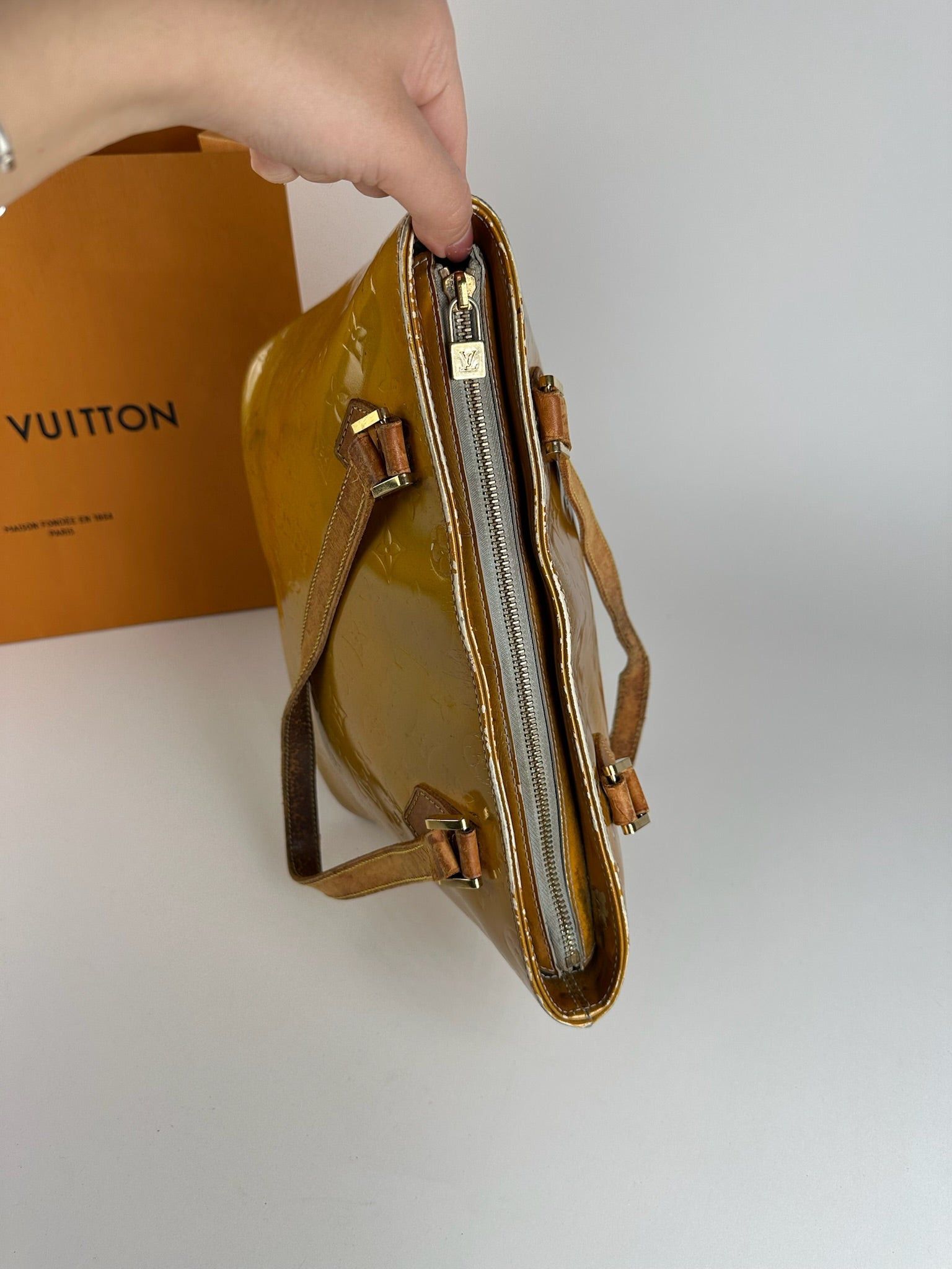 Louis Vuitton Vintage Vernis Leather bag Yellow Size ONE SIZE - 9 Thumbnail