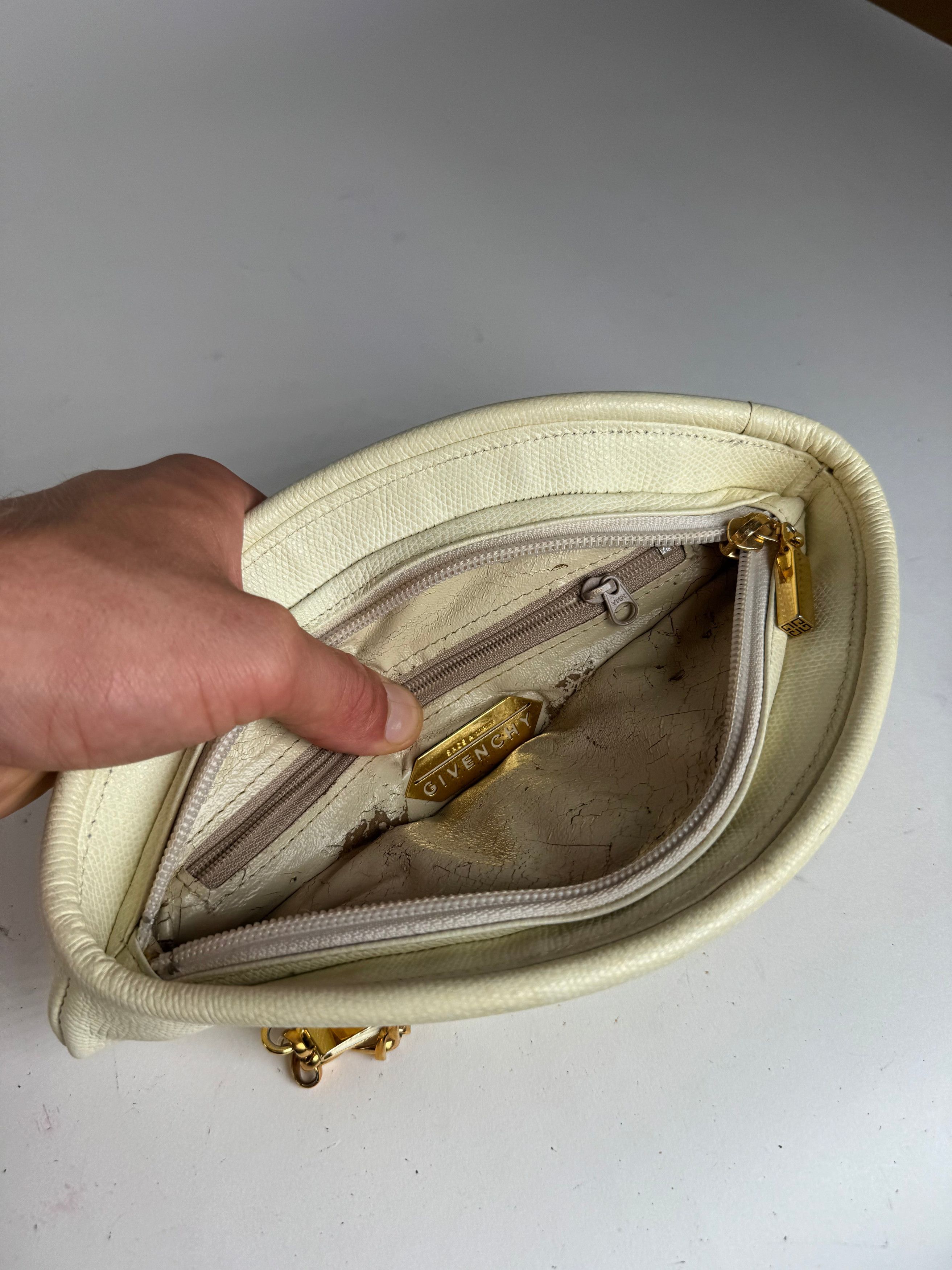 Givenchy Vintage Leather Bag white Size ONE SIZE - 5 Thumbnail