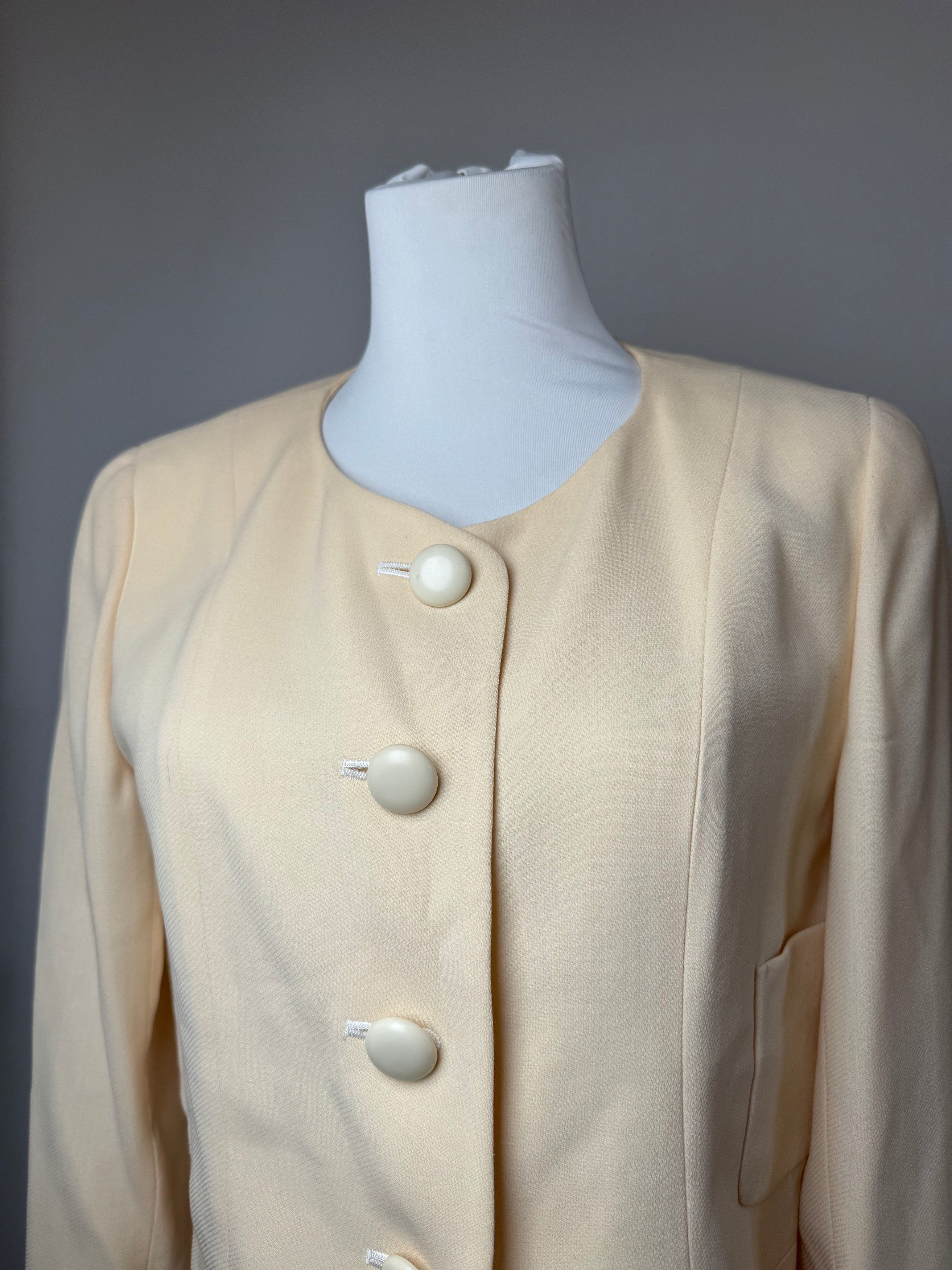Balenciaga Vintage Silk Jacket beige M Size M / US 6-8 / IT 42-44 - 9 Thumbnail