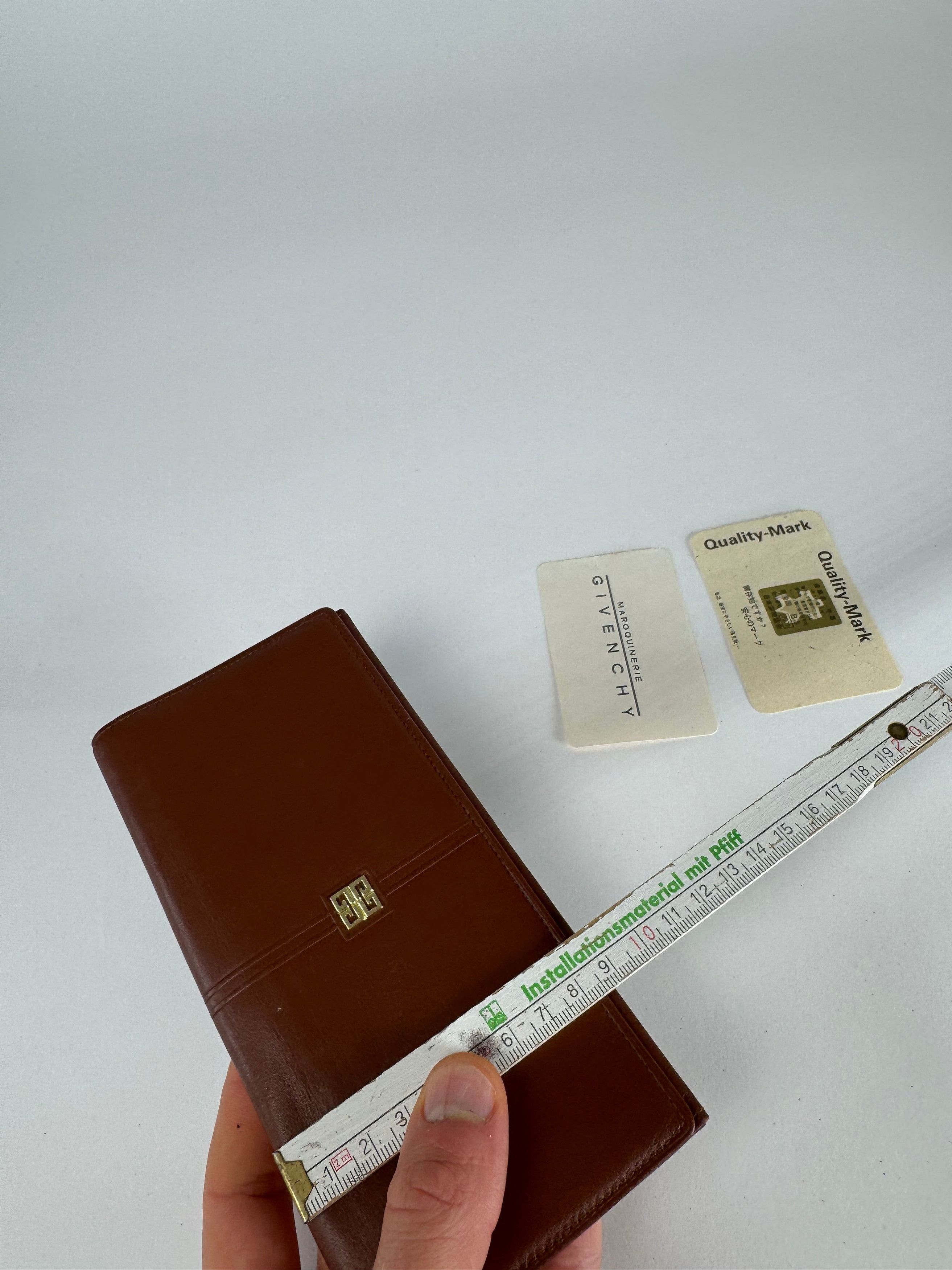 Givenchy Vintage Leather card holder / ID Holder Brown Size ONE SIZE - 9 Thumbnail