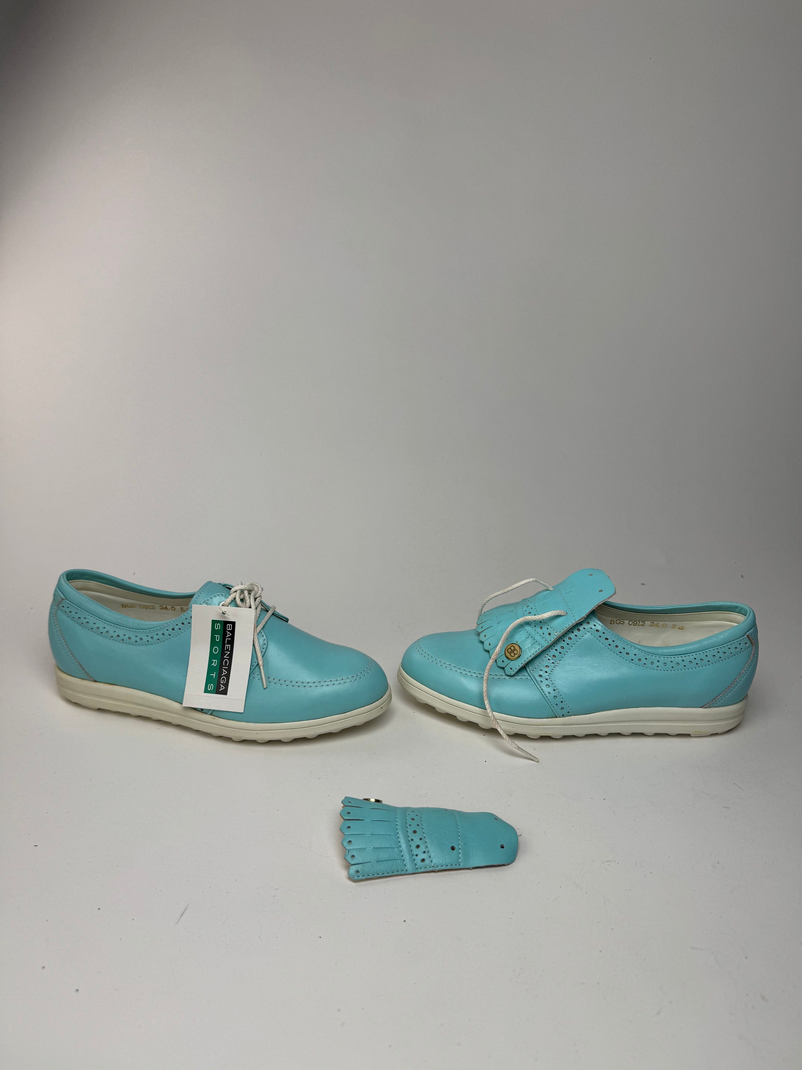 Balenciaga Vintage leather sneaker Turquoise White New EU37 Size US 7 / IT 37 - 3 Thumbnail