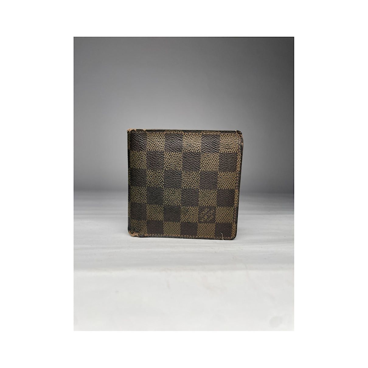 Louis Vuitton Couverture Passeport Brown Leather Purse Size ONE SIZE - 3 Thumbnail