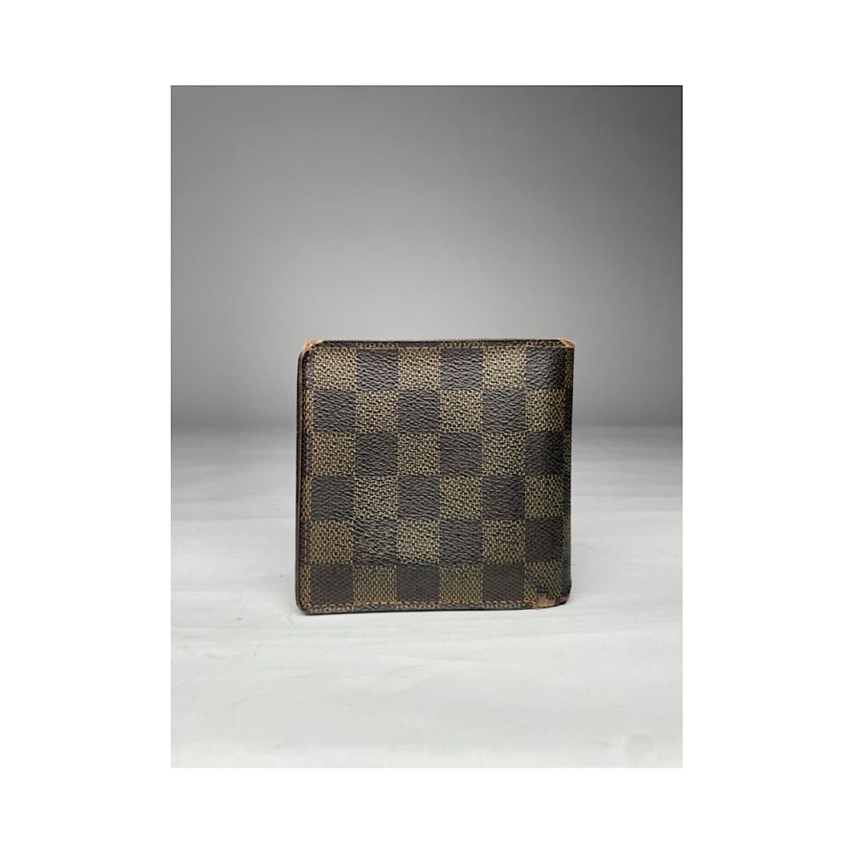 Louis Vuitton Couverture Passeport Brown Leather Purse Size ONE SIZE - 2 Thumbnail