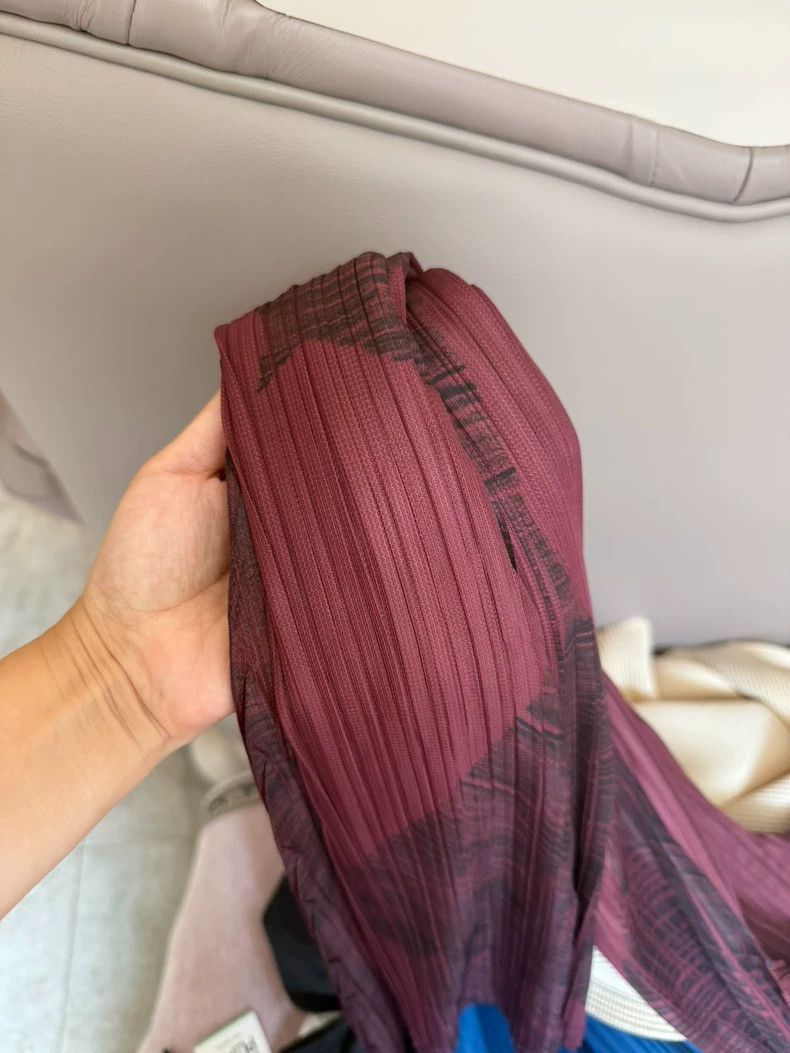 Issey Miyake Issey Miyake PP Pleated Wine Red Dress - dmc Size US 30 / EU 46 - 6 Thumbnail