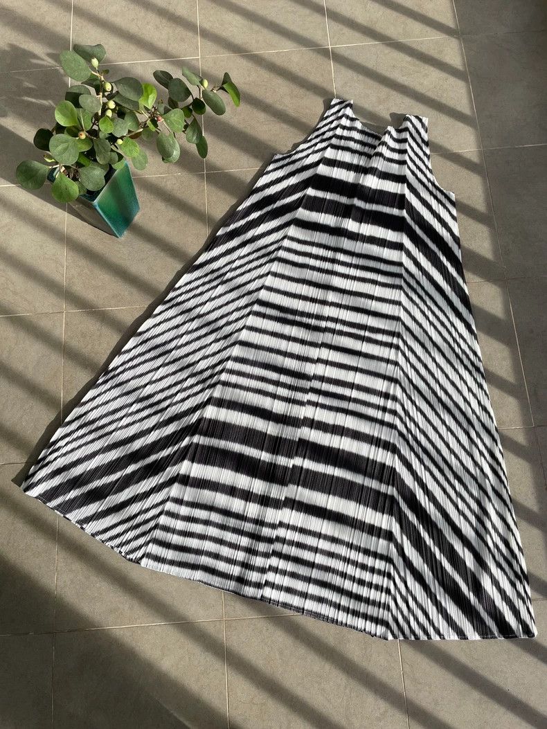 Issey Miyake Issey Miyake PP Pleated Striped Dress- dmc Size US 30 / EU 46 - 4 Thumbnail