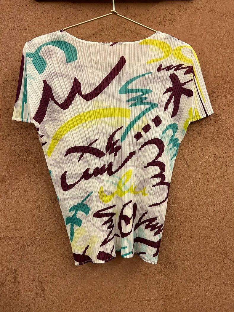 Issey Miyake Pleats Please Graffiti Print Short Sleeve Top - dmc Size US M / EU 48-50 / 2 - 2 Thumbnail
