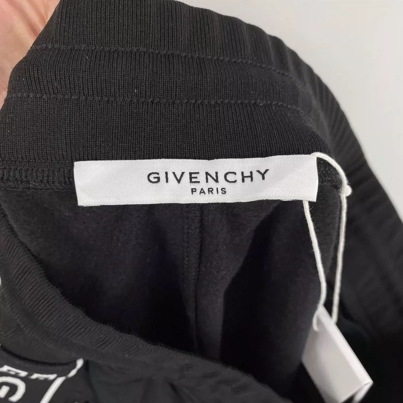 Givenchy Givenchy Side Logo Shorts - dmc Size US 30 / EU 46 - 3 Thumbnail