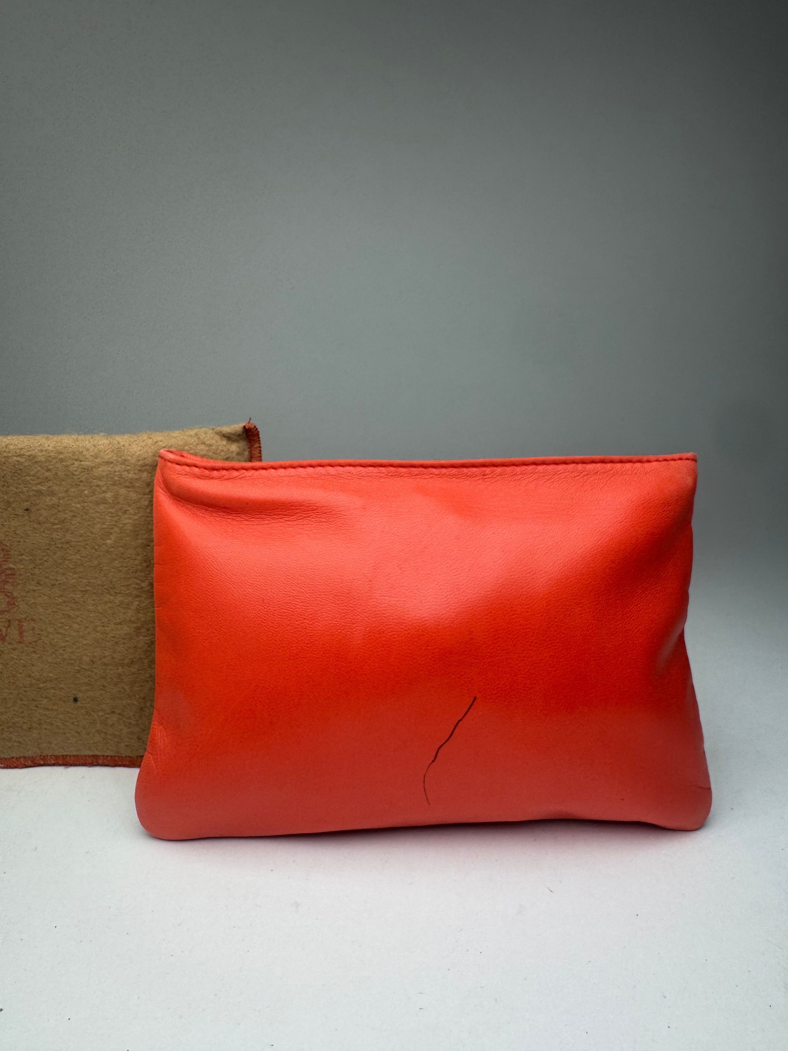 Loewe Vintage Madrid Leather cosmetic Pouch red Size ONE SIZE - 12 Thumbnail