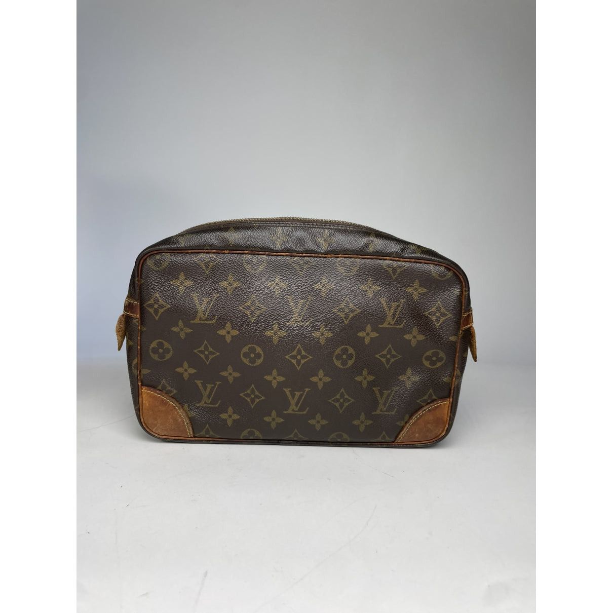 Louis Vuitton Chantilly Brown Leather Clutch Bag Size ONE SIZE - 5 Thumbnail