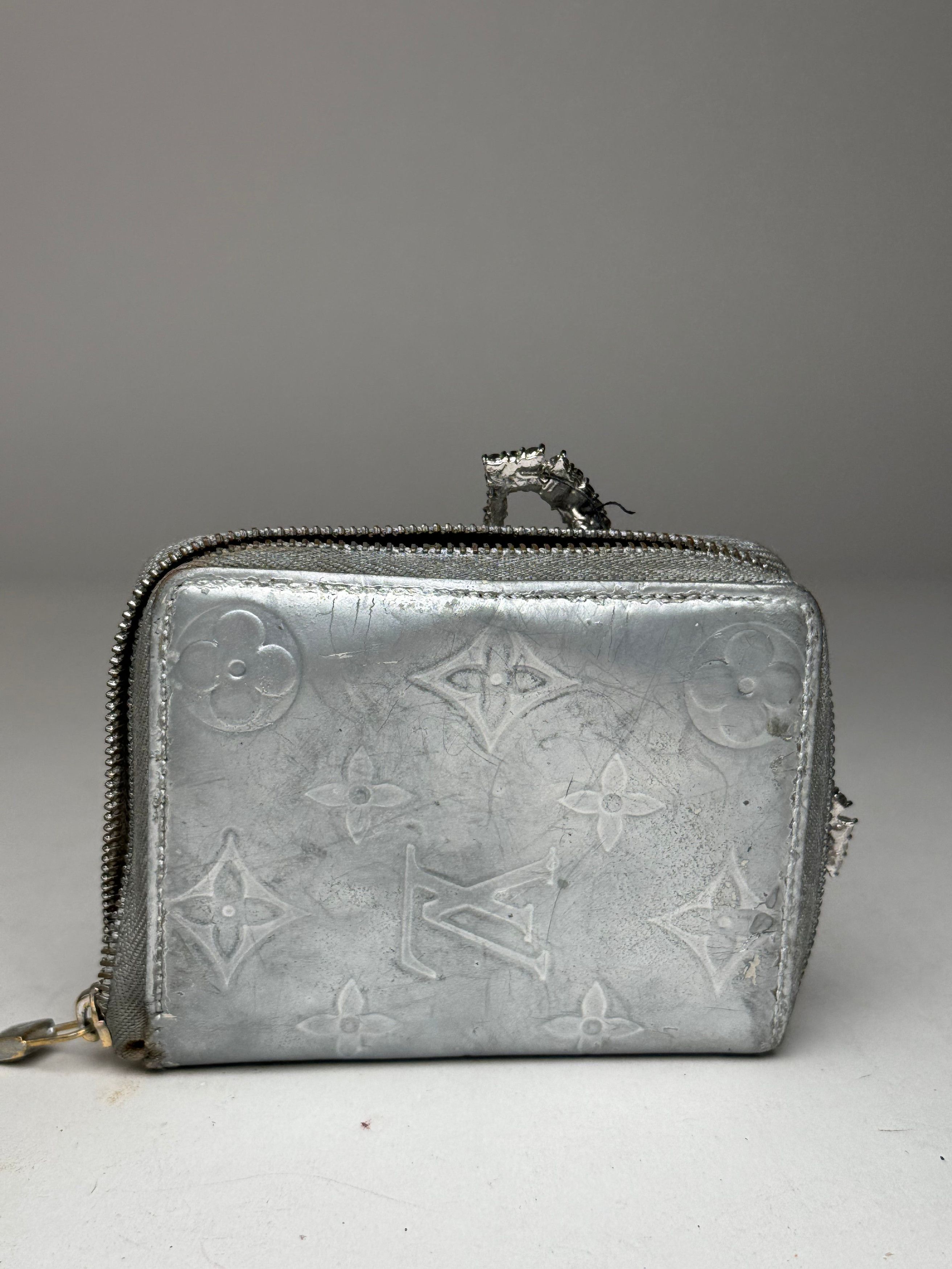 Louis Vuitton Vintage Vernis Leather Wallet Silver Size ONE SIZE - 2 Thumbnail