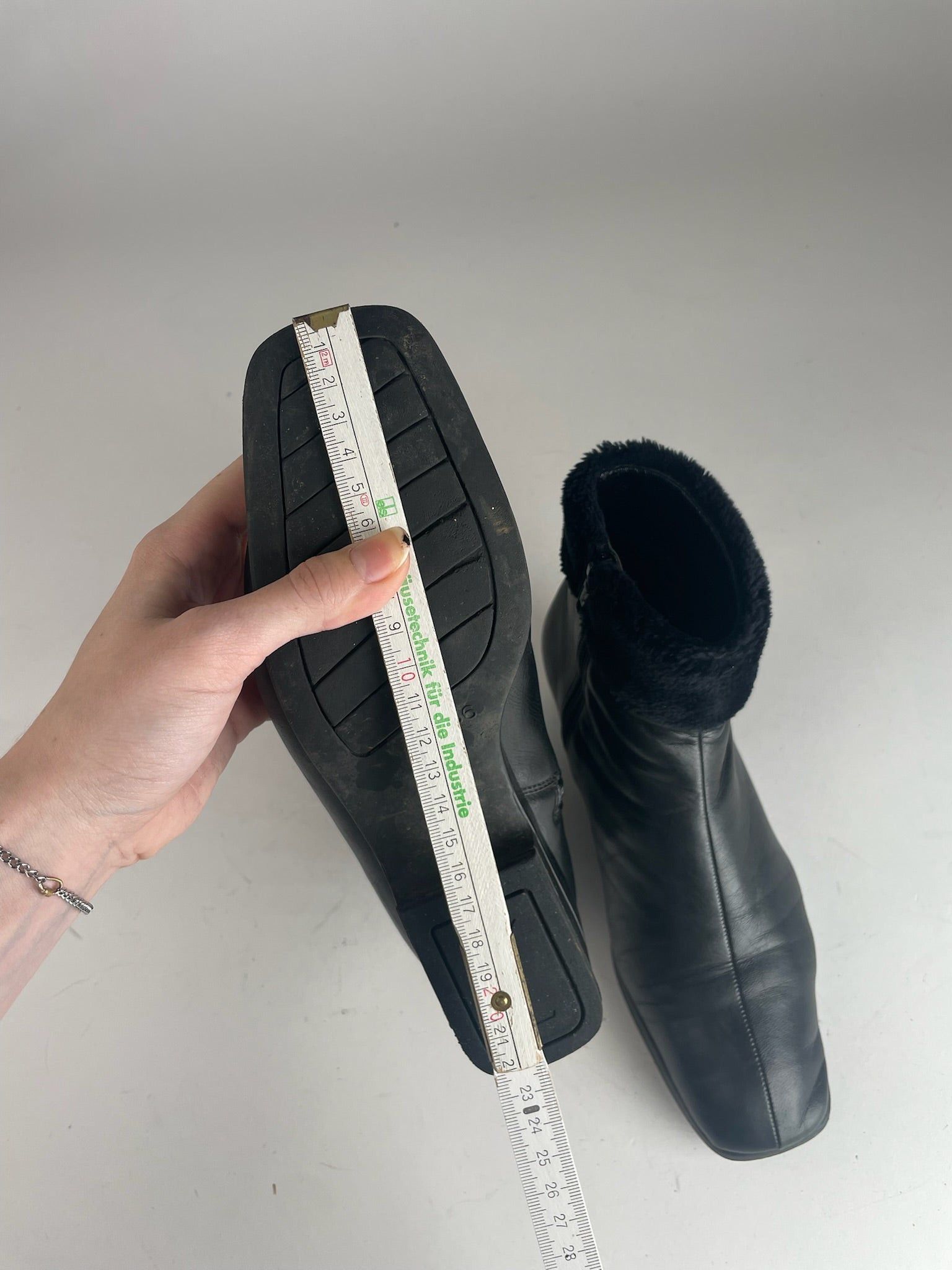 Other Vintage Yves Saint Laurent Leather Boots black Size US 5 / IT 35 - 12 Thumbnail