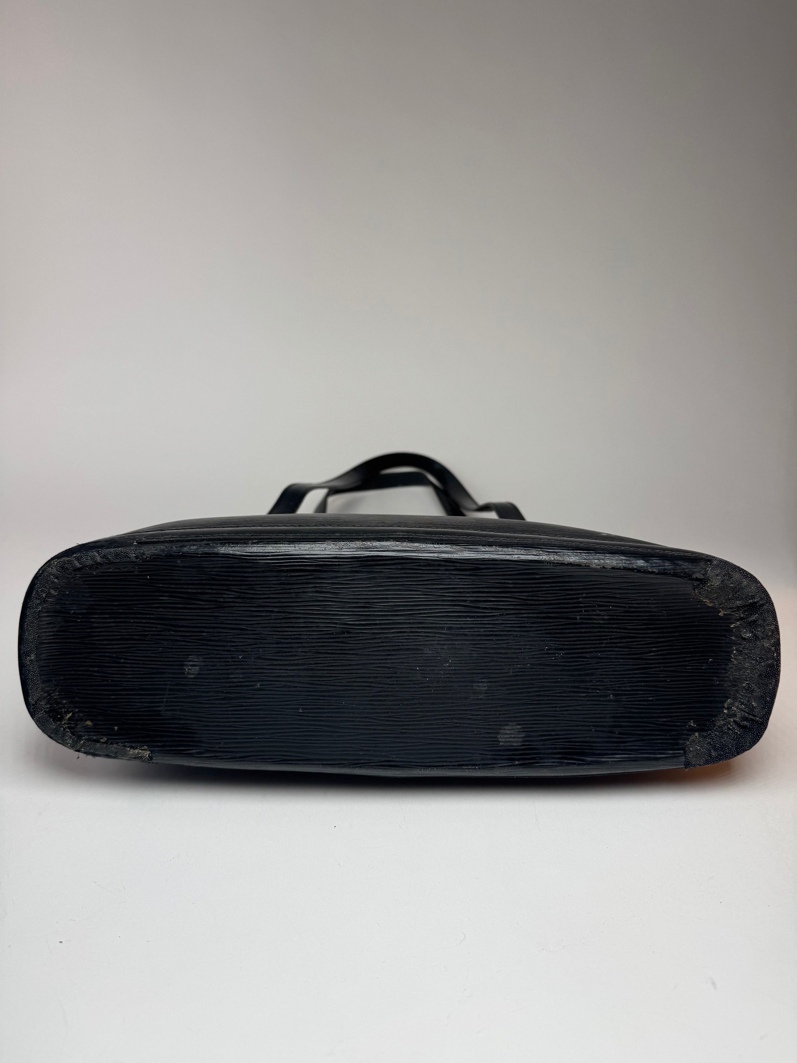 Louis Vuitton Vintage ALMA PM EPI Leather Bag Black Size ONE SIZE - 10 Thumbnail