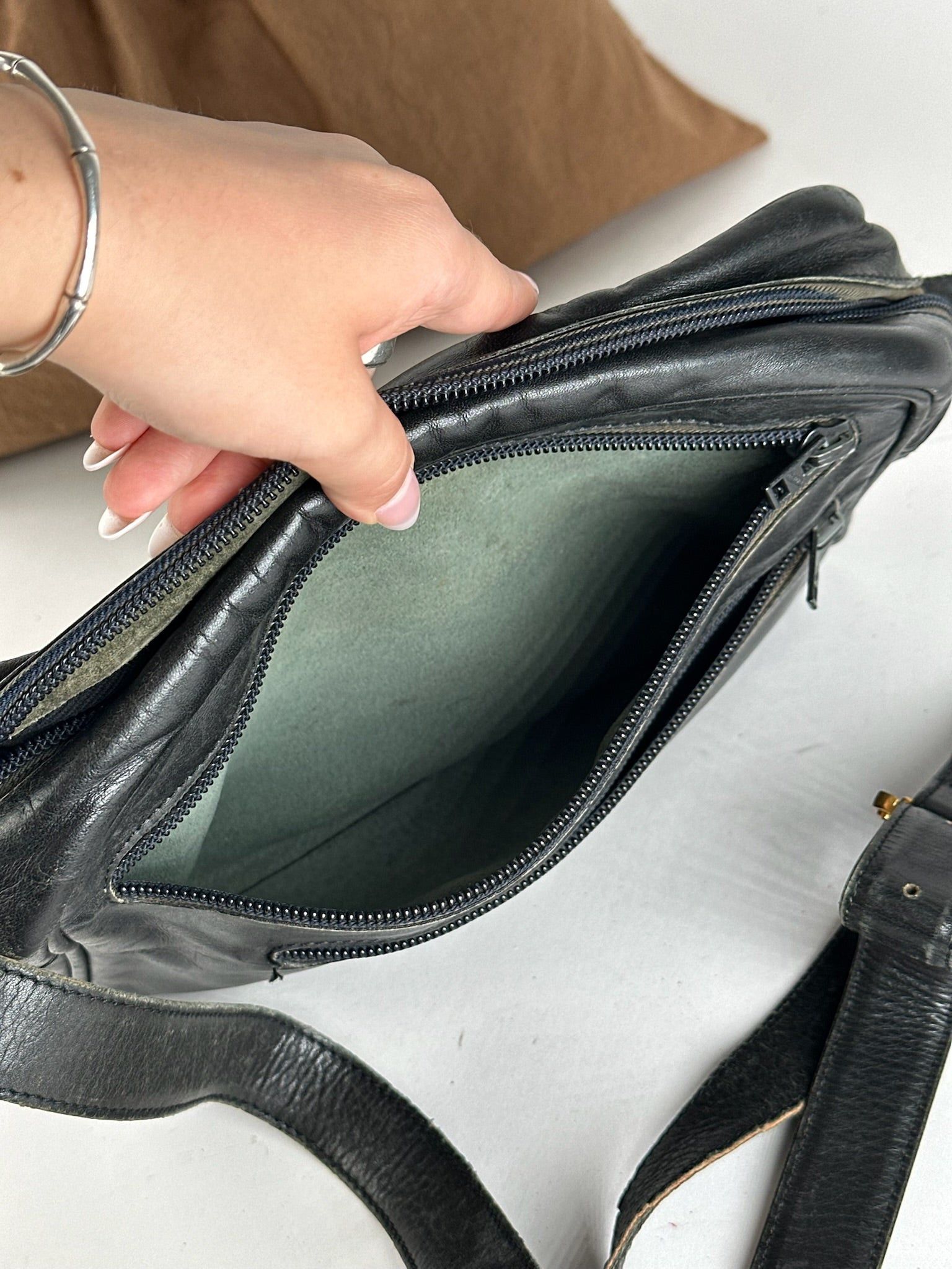 Loewe Vintage Madrid leather bag black Size ONE SIZE - 9 Thumbnail