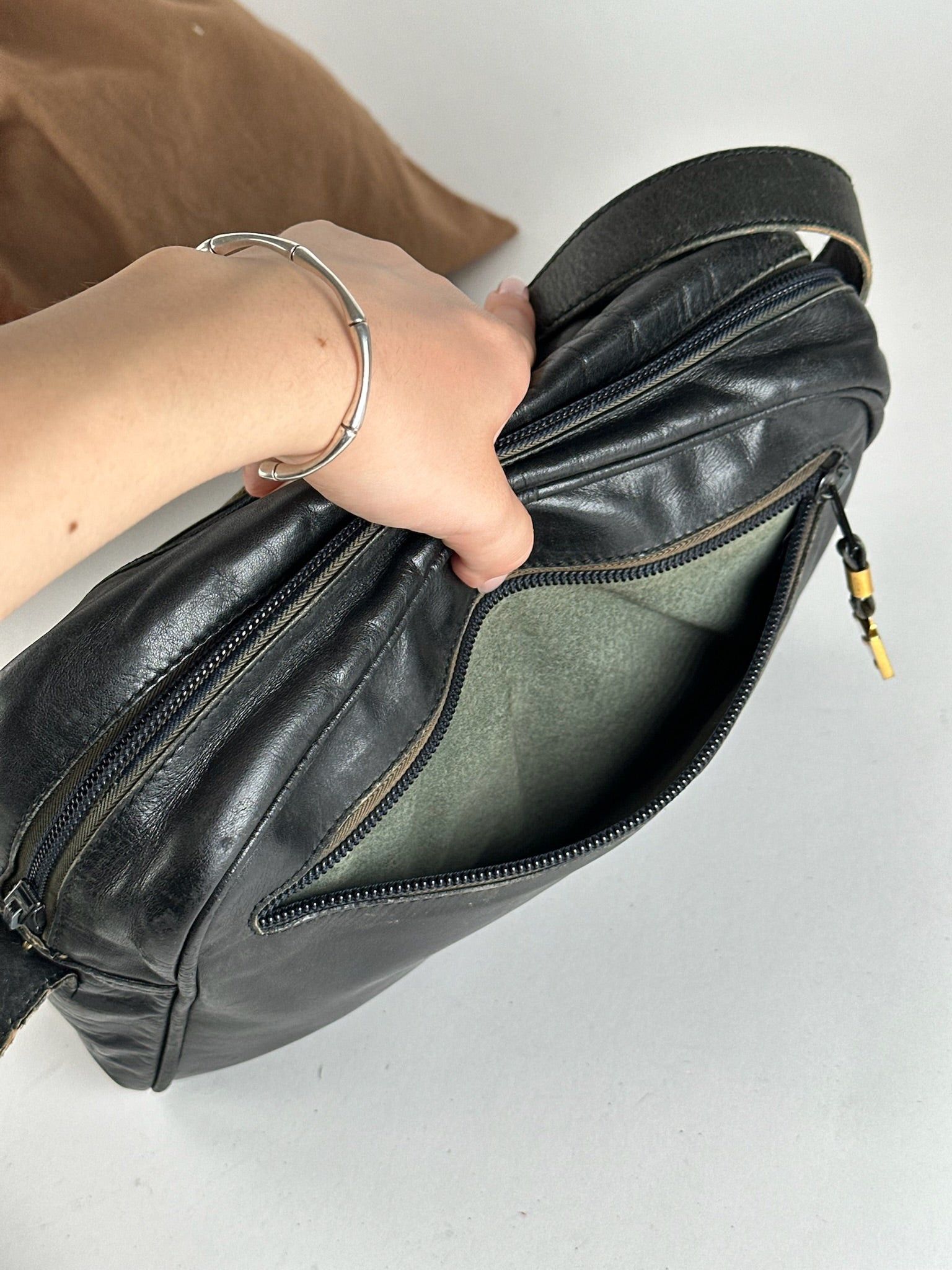 Loewe Vintage Madrid leather bag black Size ONE SIZE - 11 Thumbnail