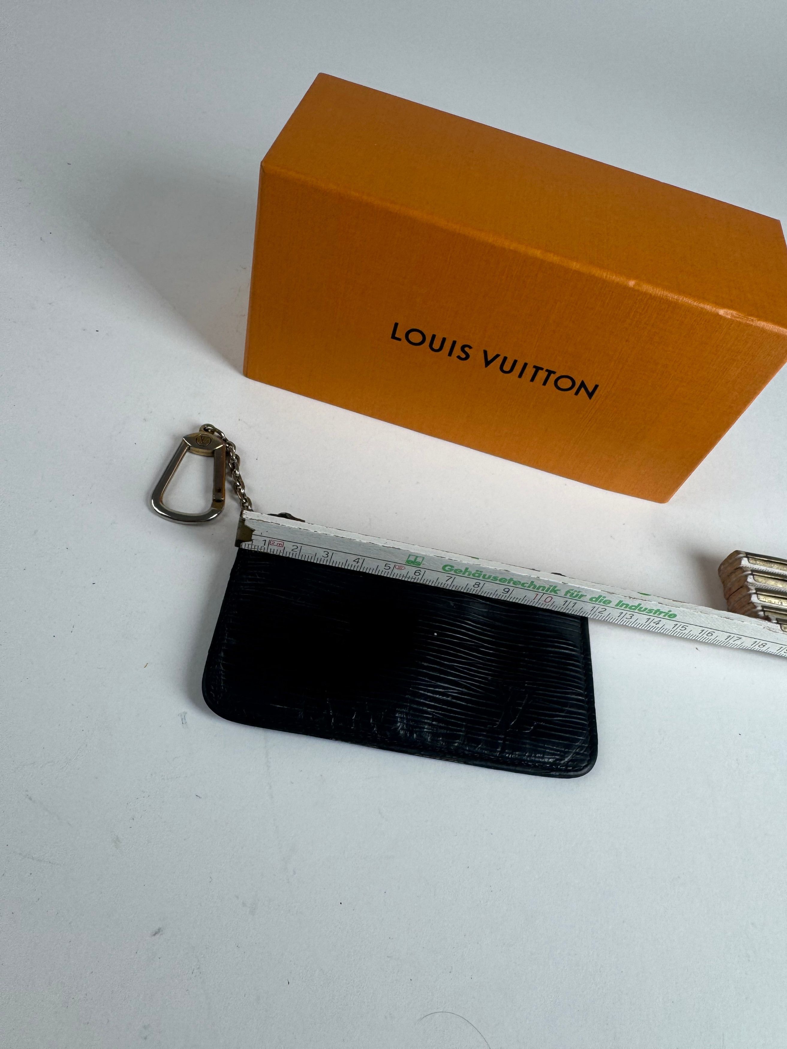 Louis Vuitton Vintage Le Dauphine EPI leather Card holder black Size ONE SIZE - 6 Thumbnail