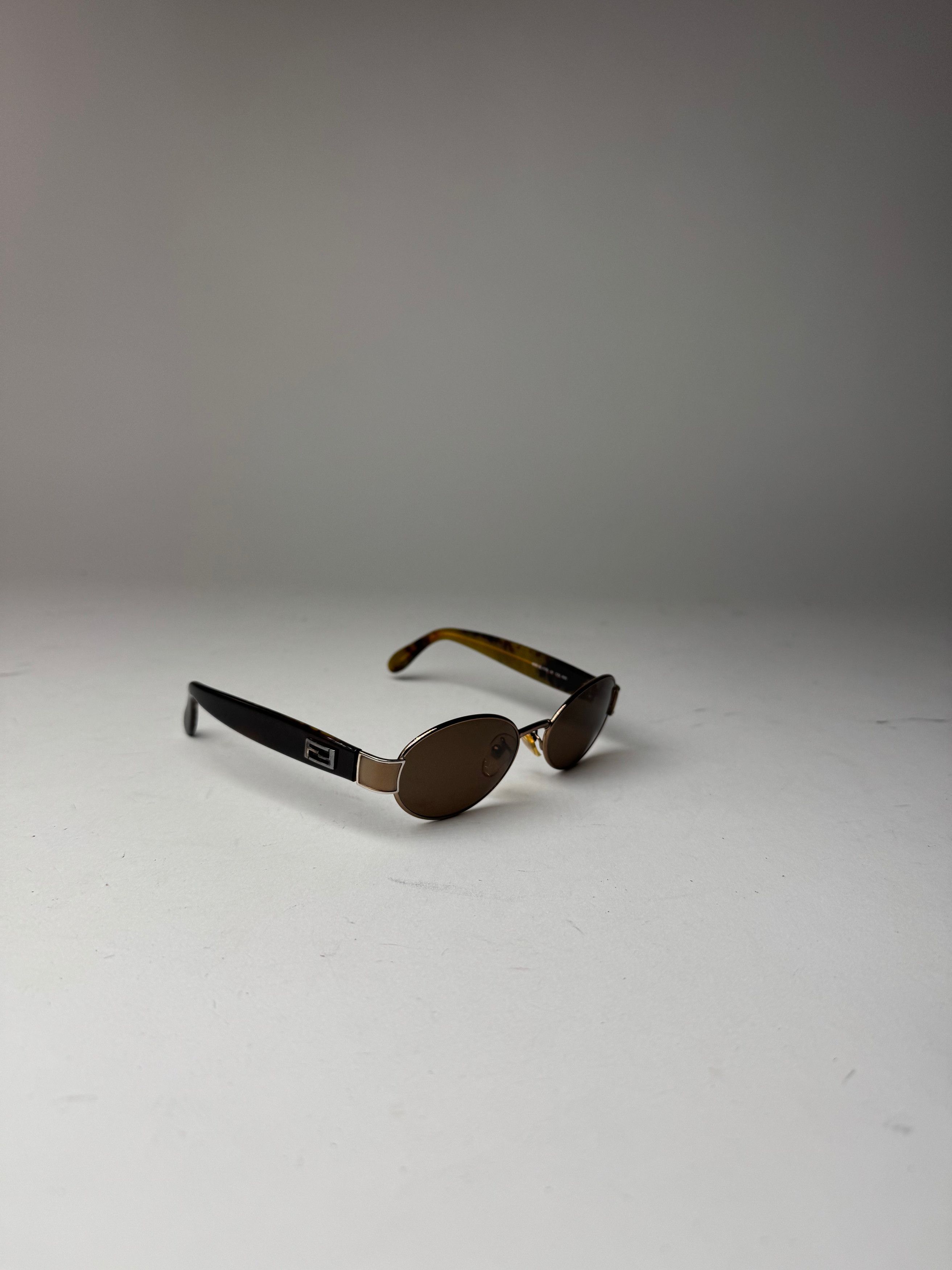 Fendi Vintage Sunglasses black gold Size ONE SIZE - 9 Thumbnail