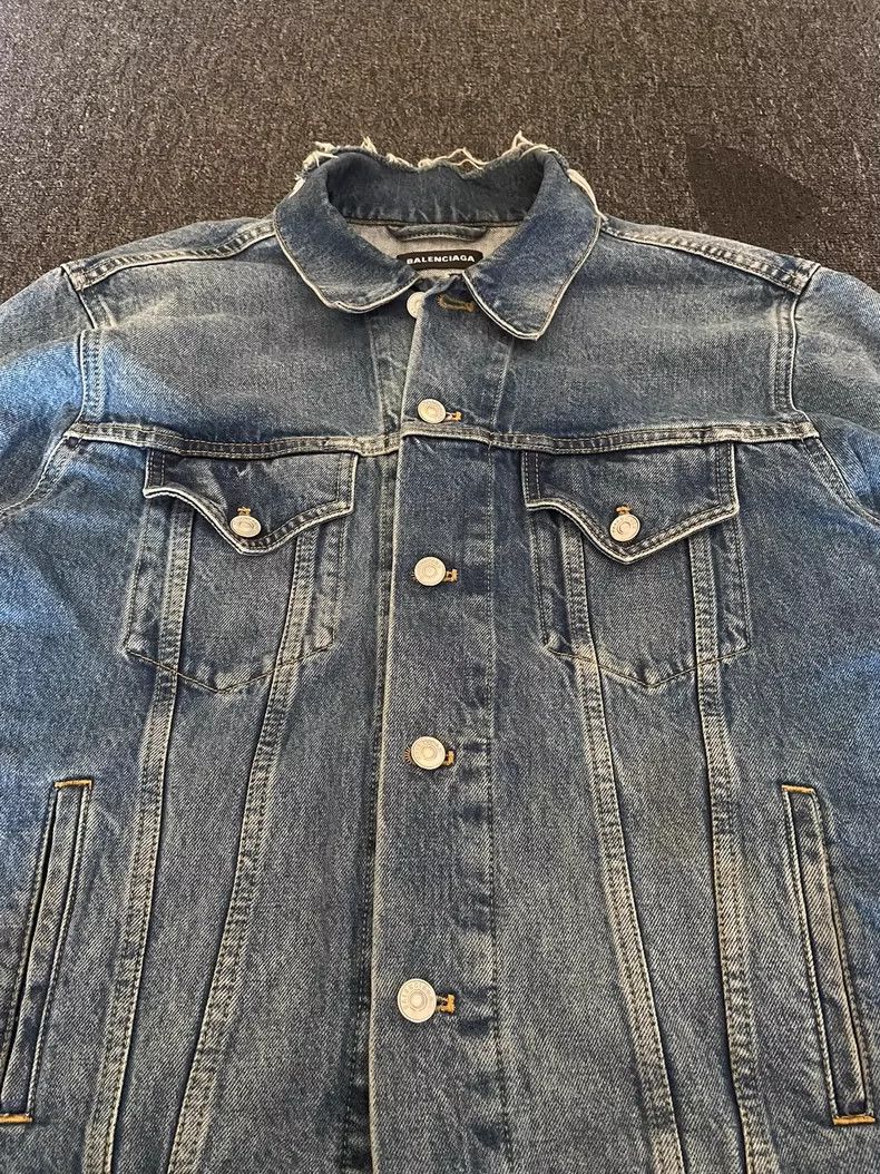 Balenciaga Balenciaga Classic Denim Jacket-yf Size US XL / EU 56 / 4 - 3 Thumbnail