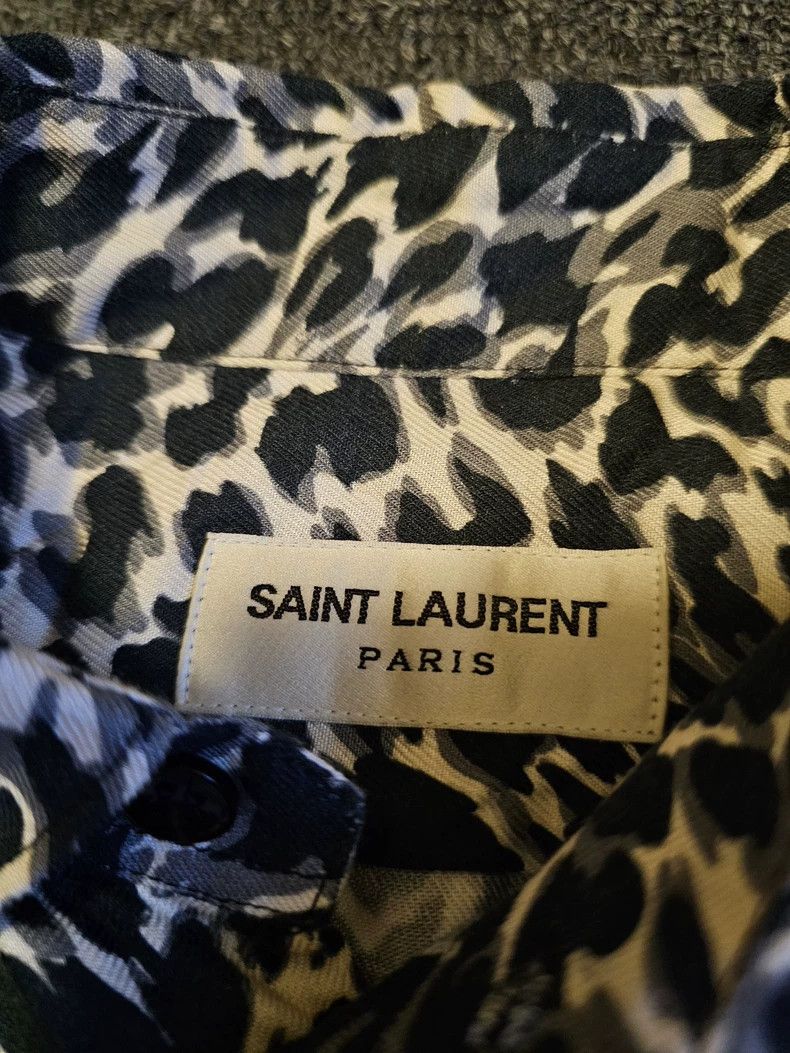 Saint Laurent Paris Saint Laurent Leopard Print Button-Up Shirt-yf Size US M / EU 48-50 / 2 - 3 Thumbnail
