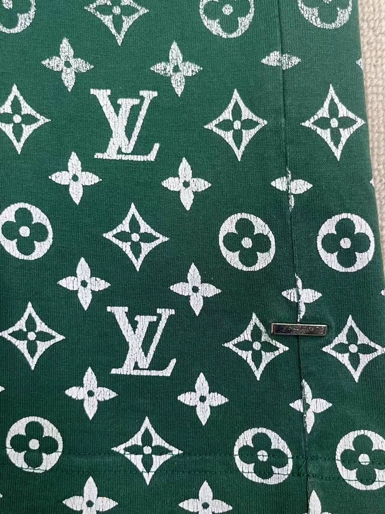 Louis Vuitton Louis Vuitton Green Gradient Monogram T-Shirt-yf Size US XXL / EU 58 / 5 - 3 Thumbnail