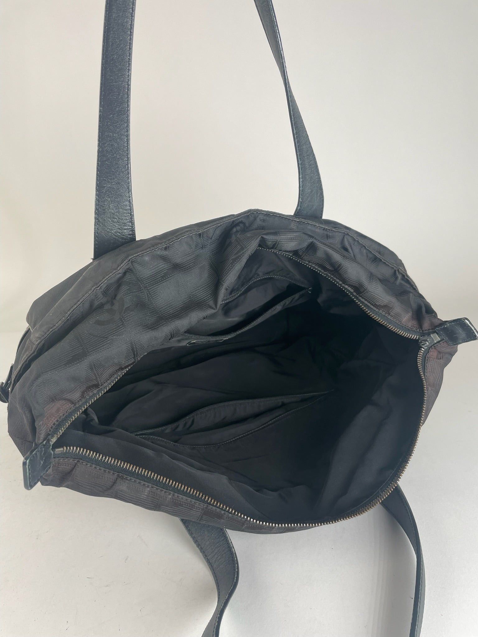 Chanel Vintage Monogram Canvas Bag Black Size ONE SIZE - 4 Thumbnail