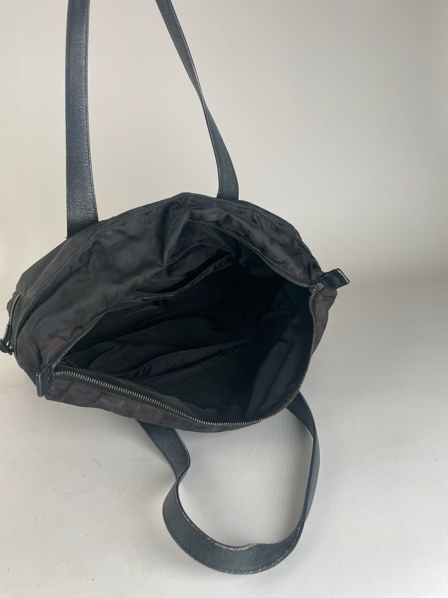 Chanel Vintage Monogram Canvas Bag Black Size ONE SIZE - 12 Thumbnail