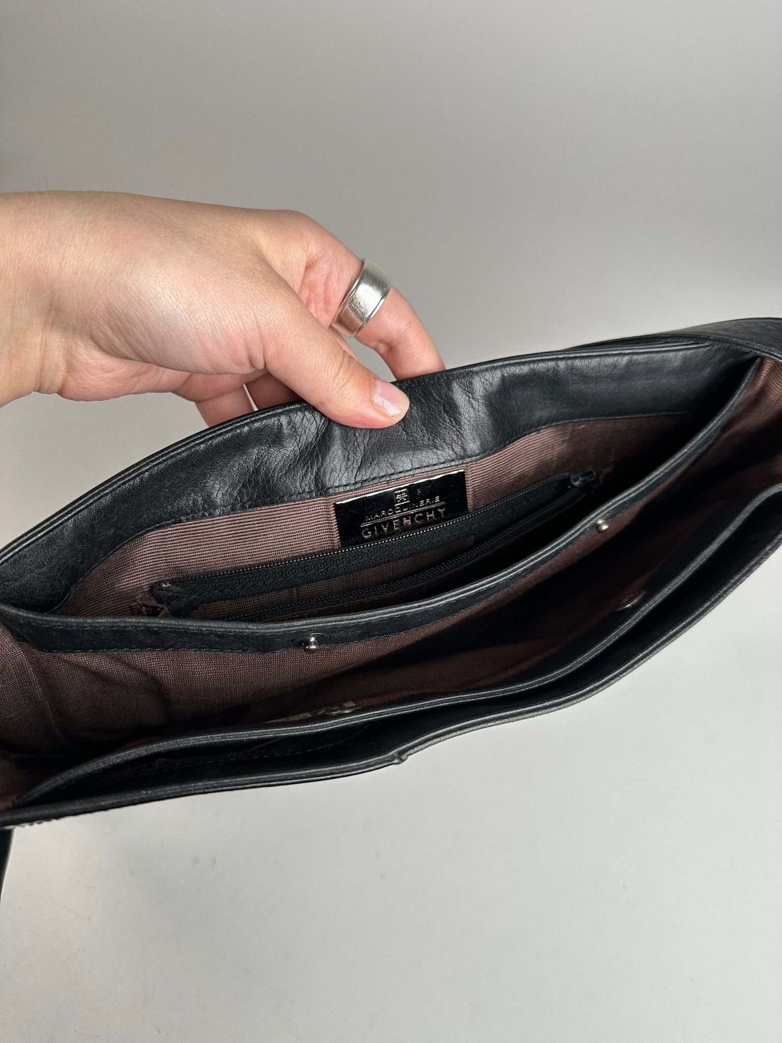 Givenchy Vintage Crossbody Bag black Size ONE SIZE - 8 Thumbnail