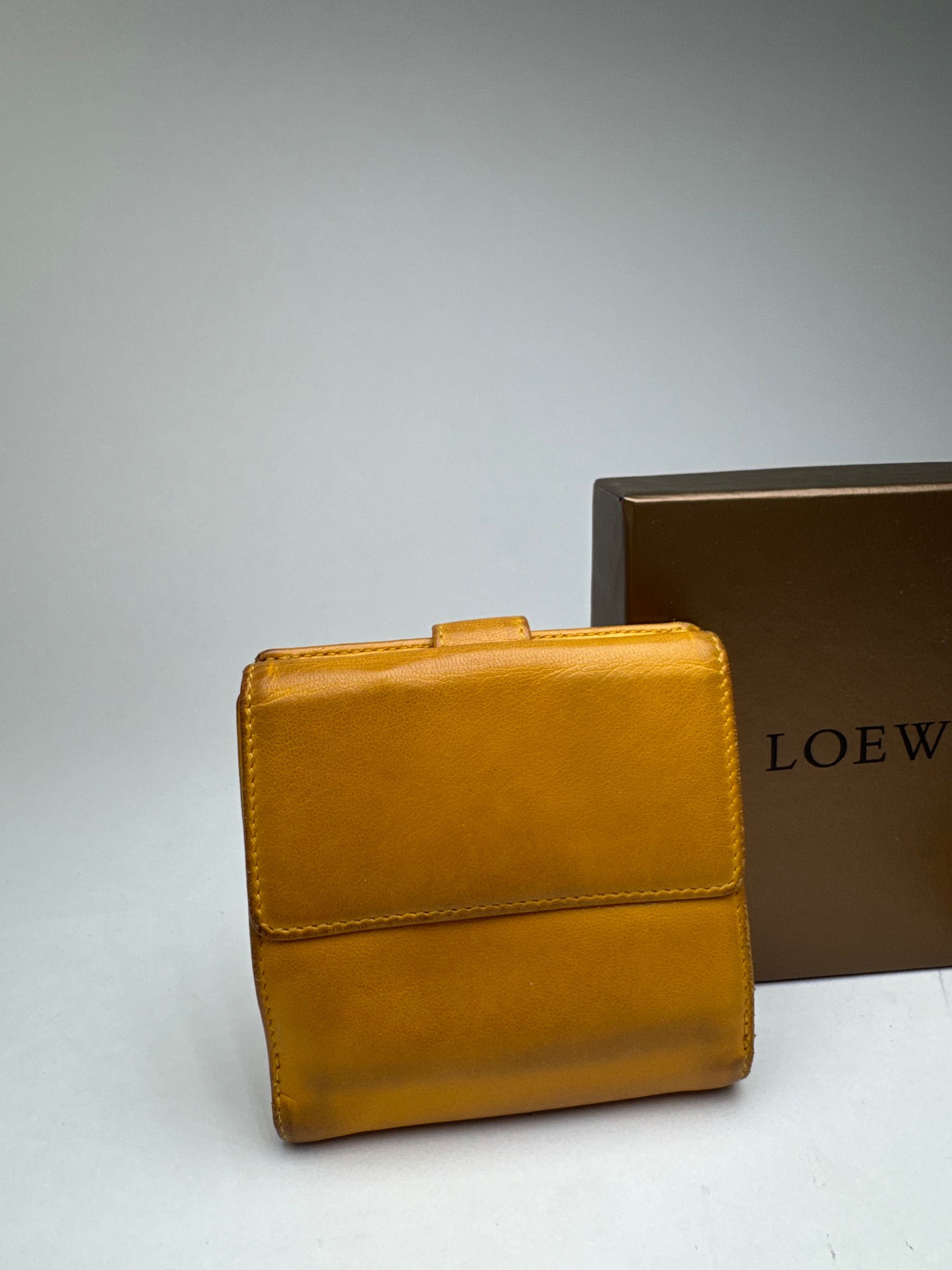 Loewe Vintage Madrid Leather Anagram wallet yellow Size ONE SIZE - 6 Thumbnail