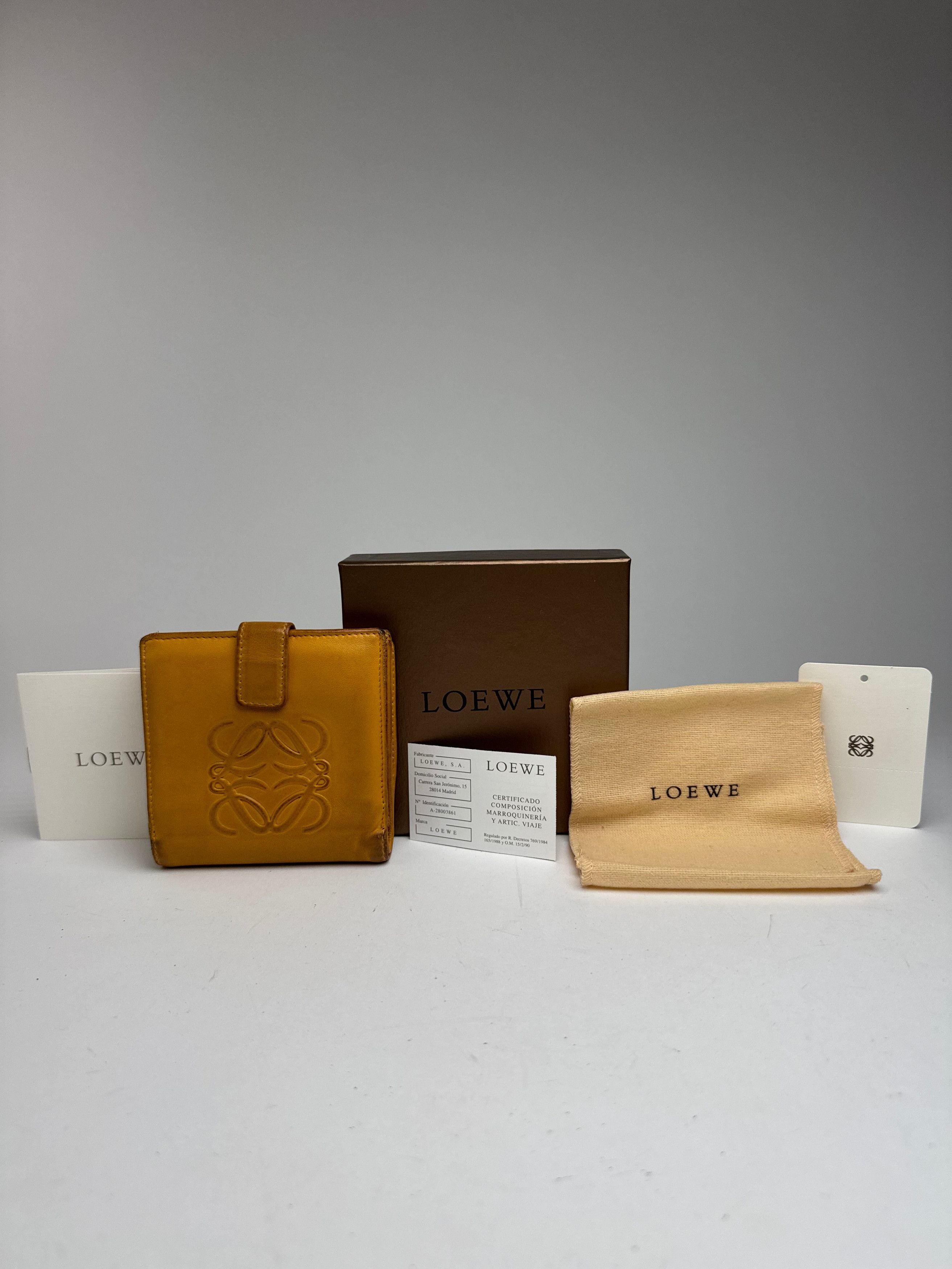 Loewe Vintage Madrid Leather Anagram wallet yellow Size ONE SIZE - 14 Thumbnail
