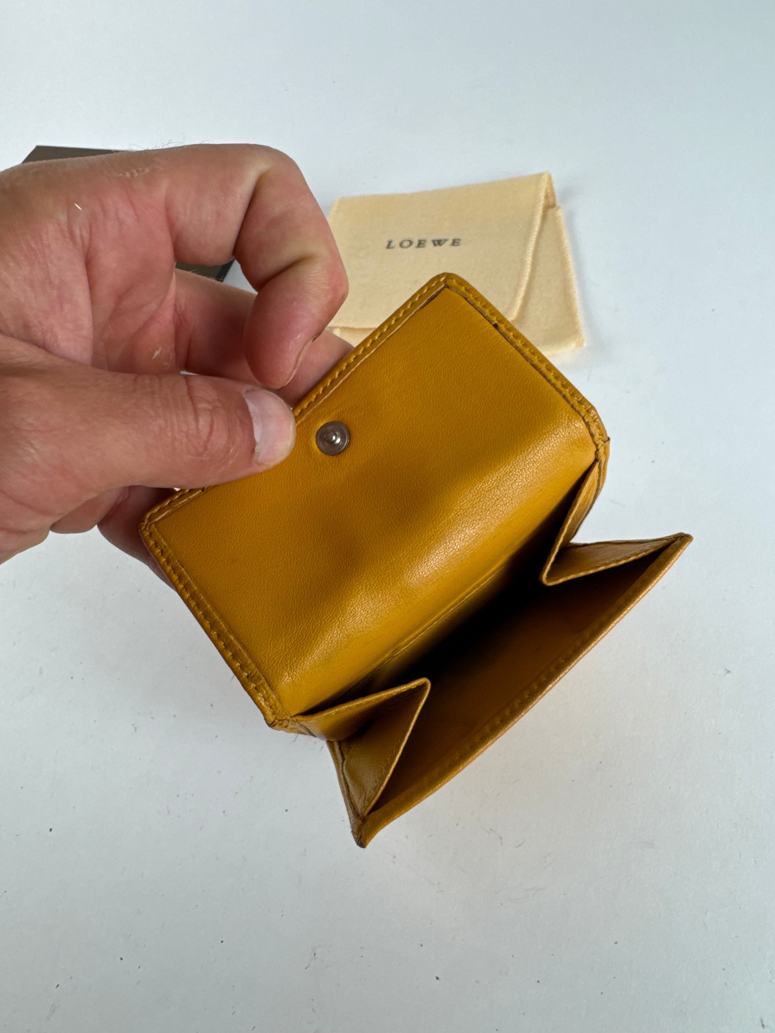 Loewe Vintage Madrid Leather Anagram wallet yellow Size ONE SIZE - 12 Thumbnail