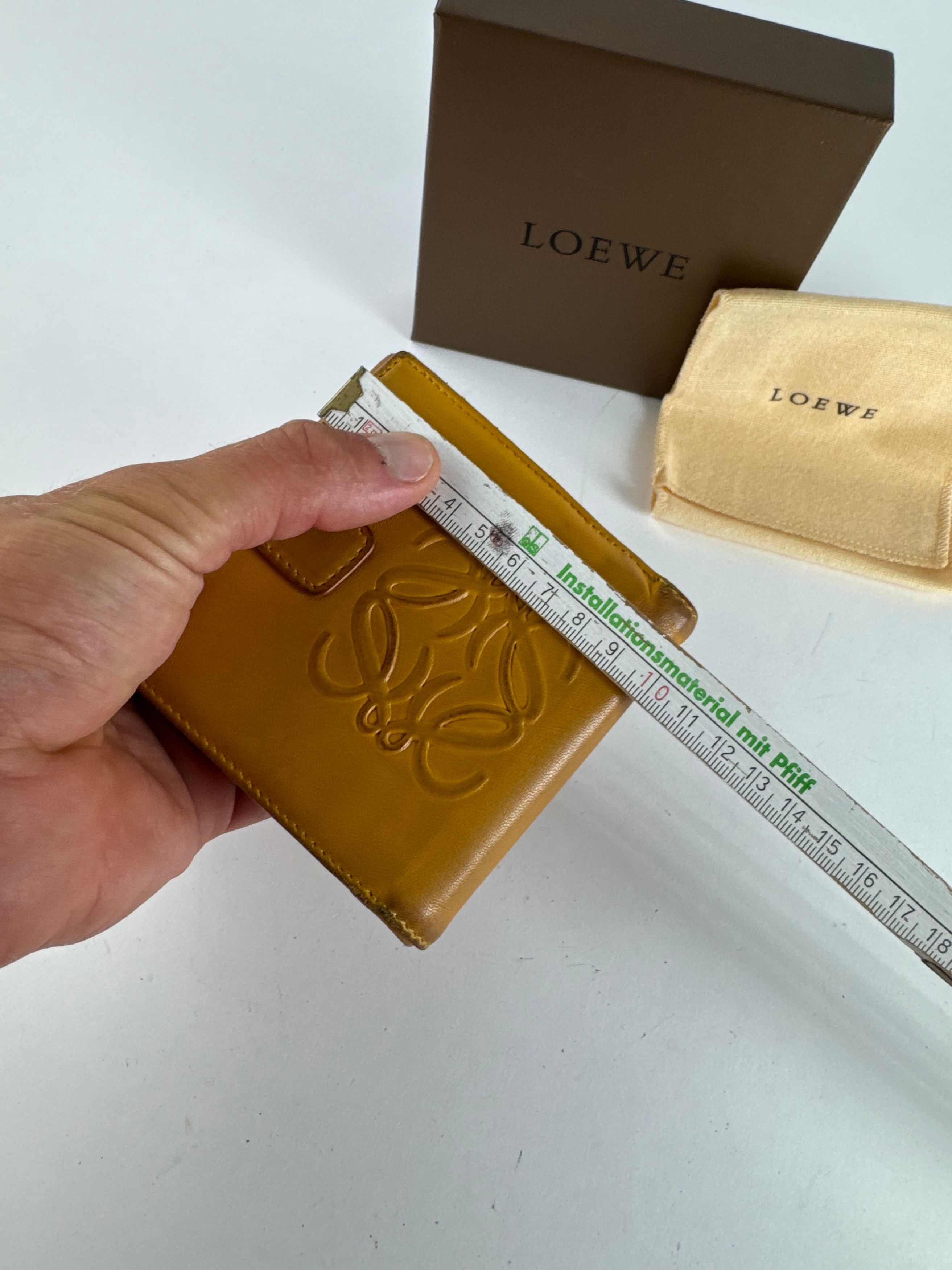Loewe Vintage Madrid Leather Anagram wallet yellow Size ONE SIZE - 9 Thumbnail