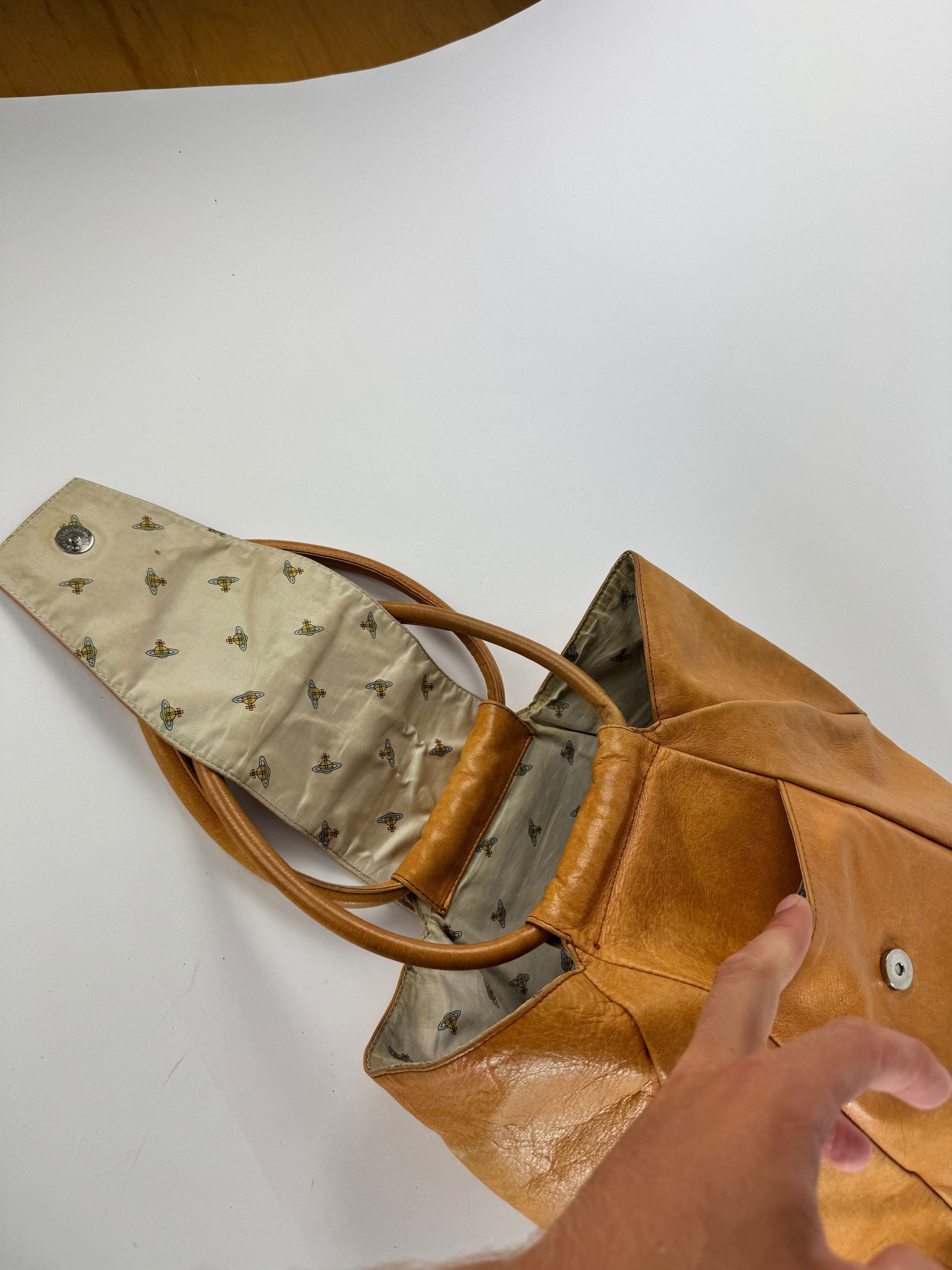 Vivienne Westwood Vintage 2 Way Leather bag camel Size ONE SIZE - 14 Thumbnail