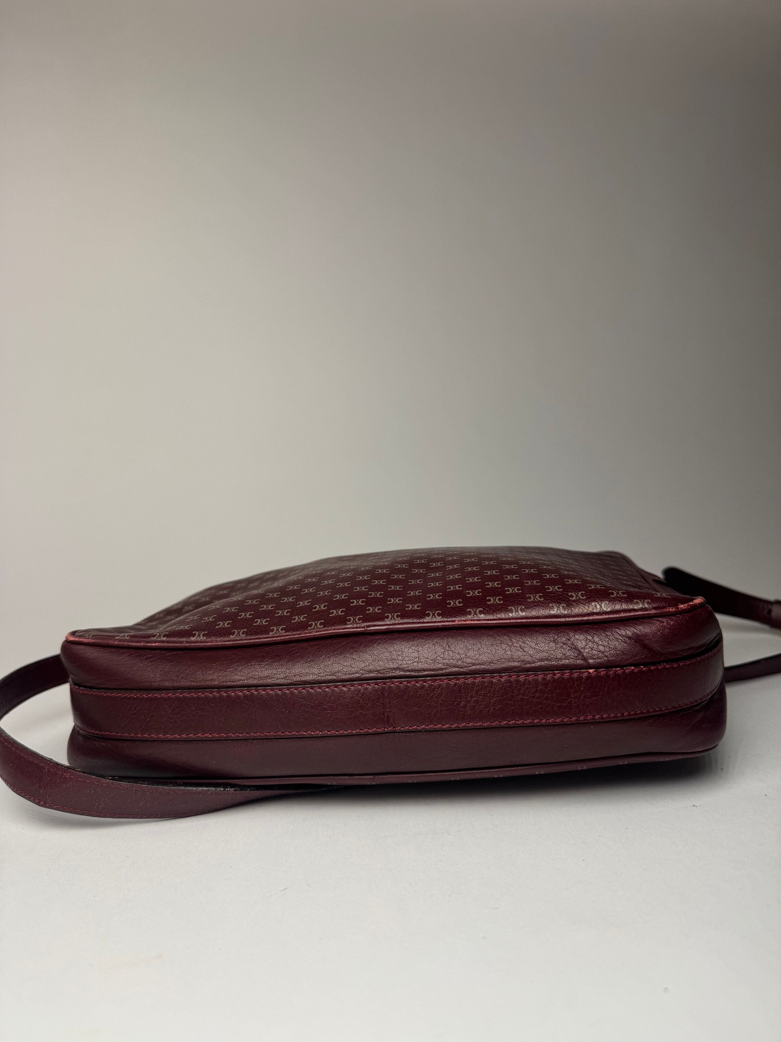 Celine Vintage Triomphe Monogramm Leather Bag purple Size ONE SIZE - 10 Thumbnail