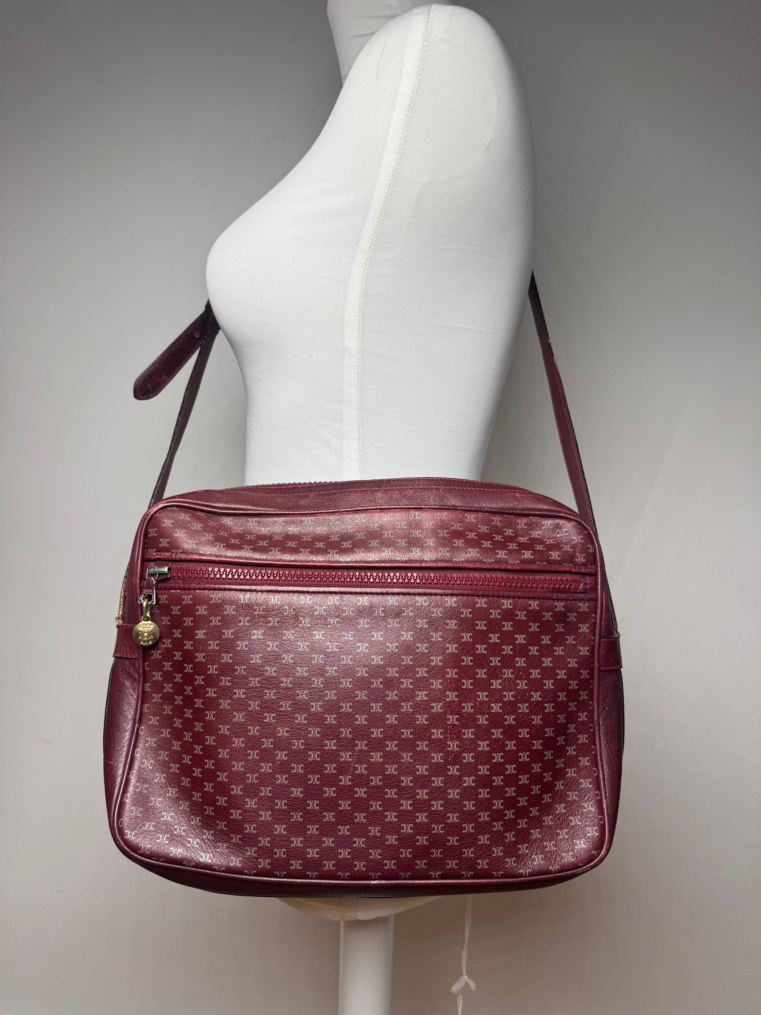 Celine Vintage Triomphe Monogramm Leather Bag purple Size ONE SIZE - 14 Thumbnail