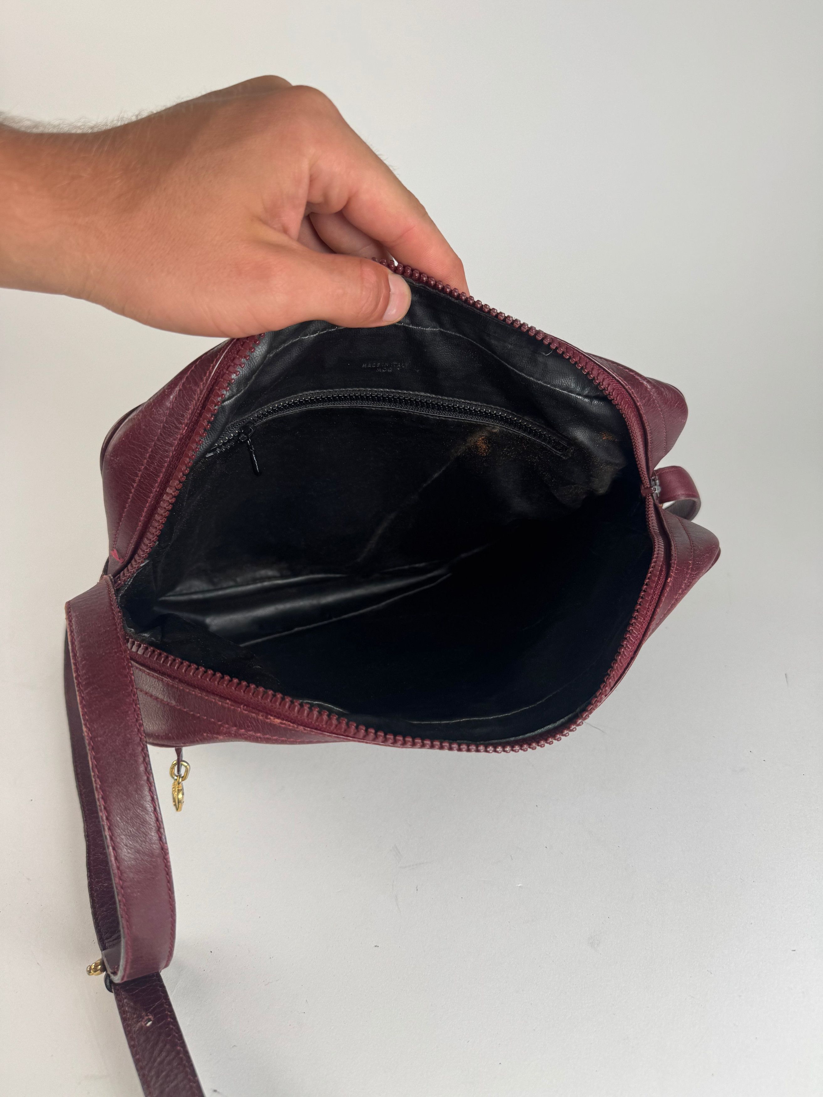 Celine Vintage Triomphe Monogramm Leather Bag purple Size ONE SIZE - 4 Thumbnail