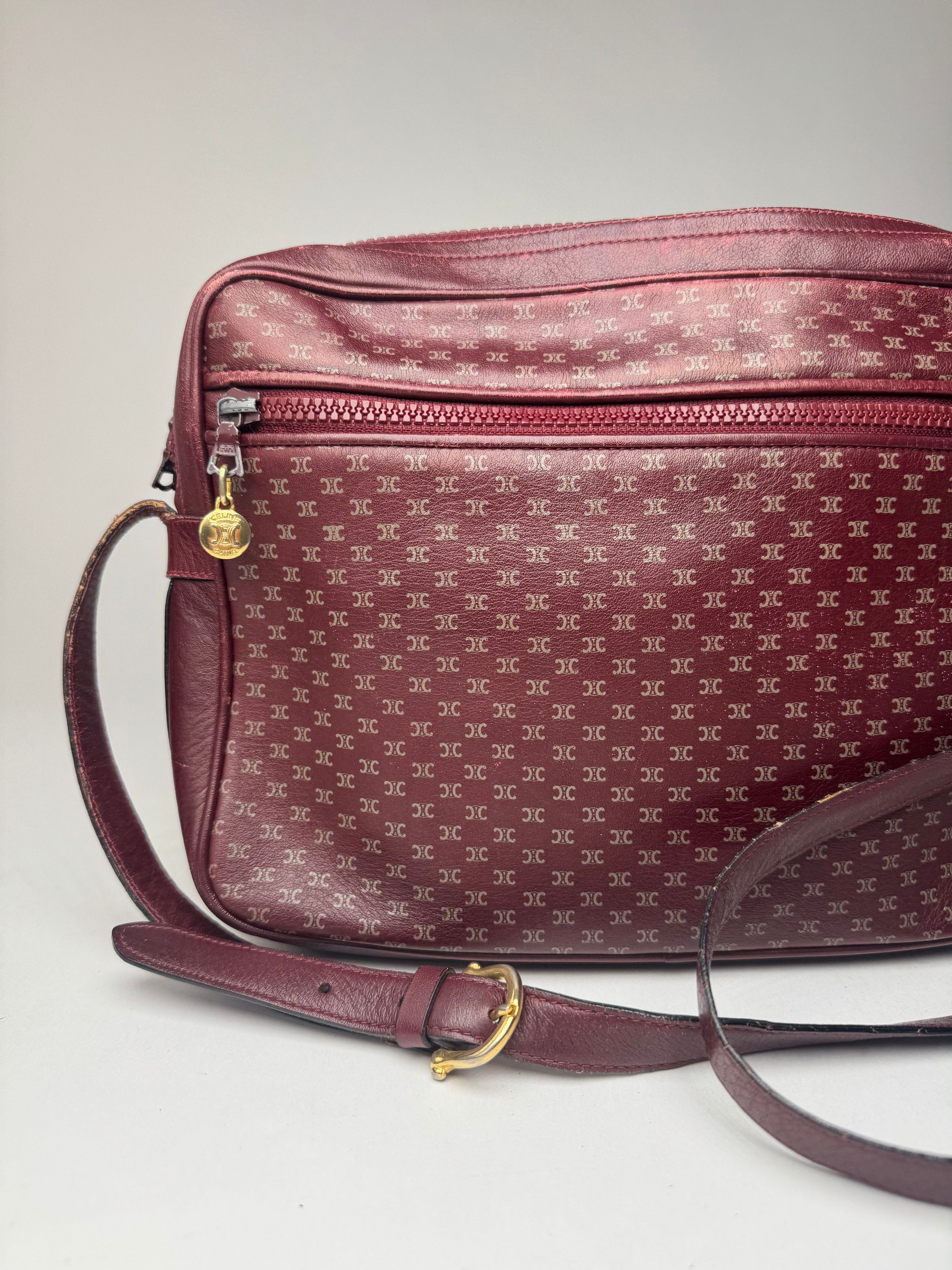 Celine Vintage Triomphe Monogramm Leather Bag purple Size ONE SIZE - 2 Thumbnail