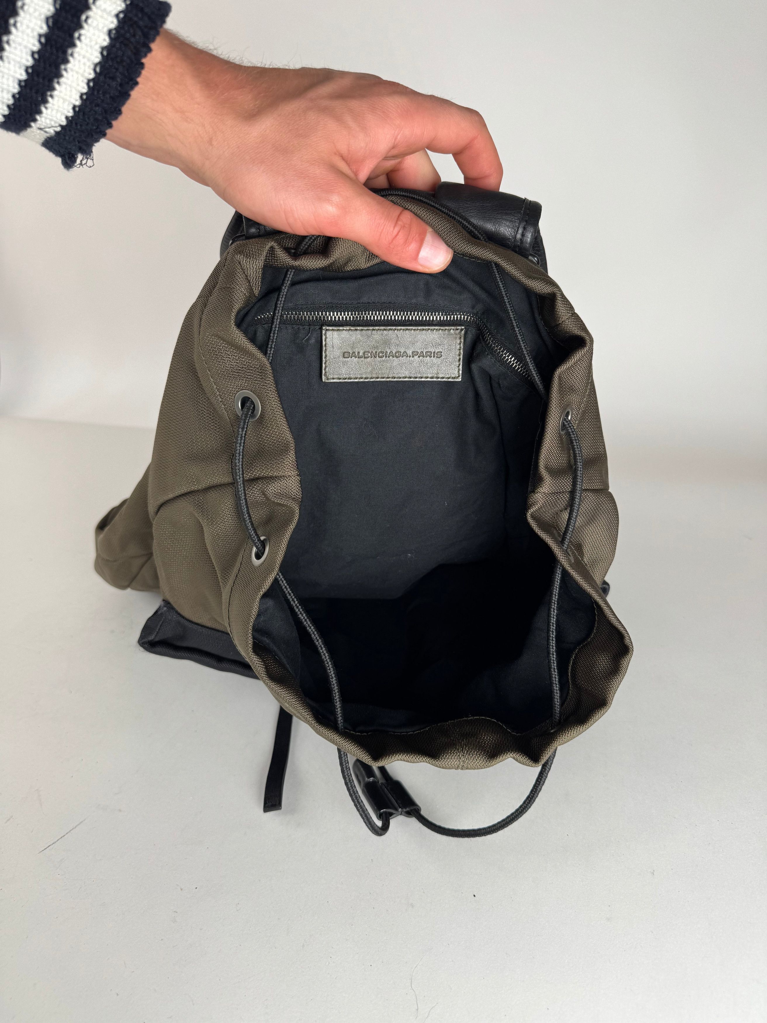 Balenciaga Vintage City Bag Backpack black kaki Size ONE SIZE - 15 Thumbnail