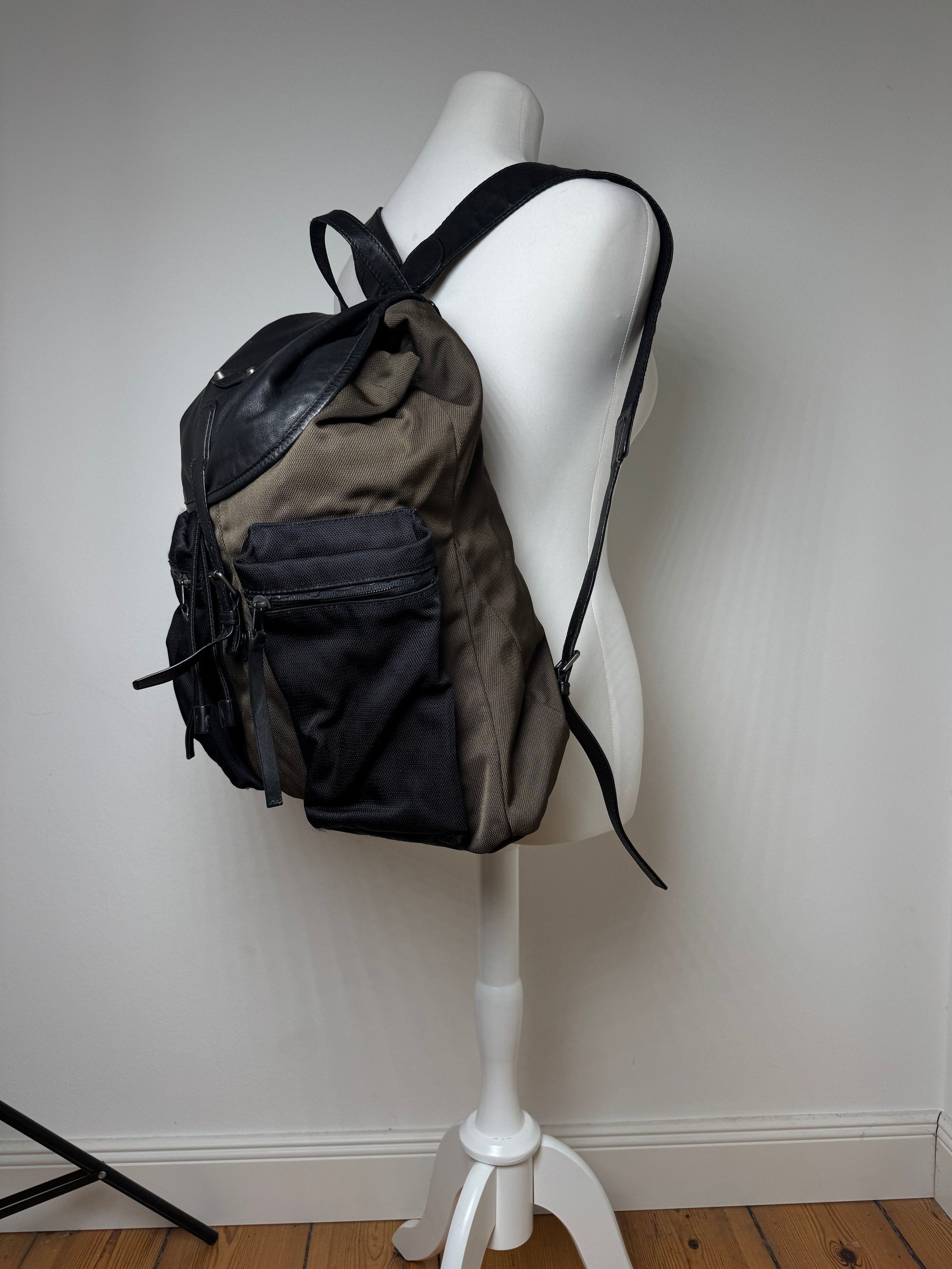 Balenciaga Vintage City Bag Backpack black kaki Size ONE SIZE - 2 Thumbnail