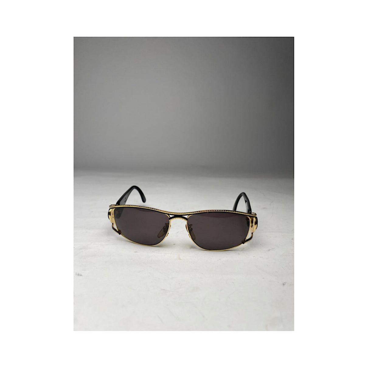 Fendi Black Plastic Sunglasses Size ONE SIZE - 3 Thumbnail