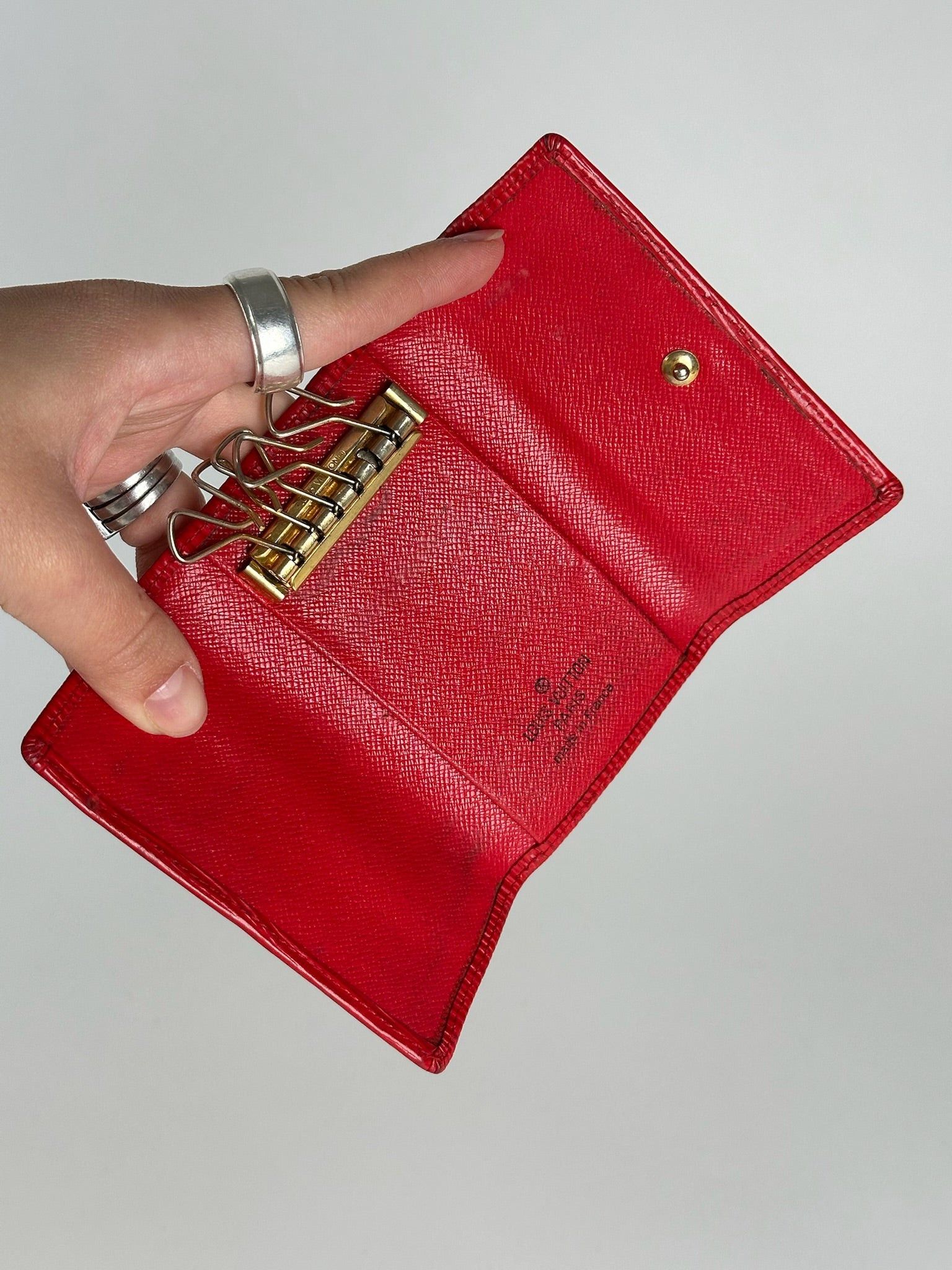 Louis Vuitton Vintage EPI Leather Key Holder red Size ONE SIZE - 6 Thumbnail