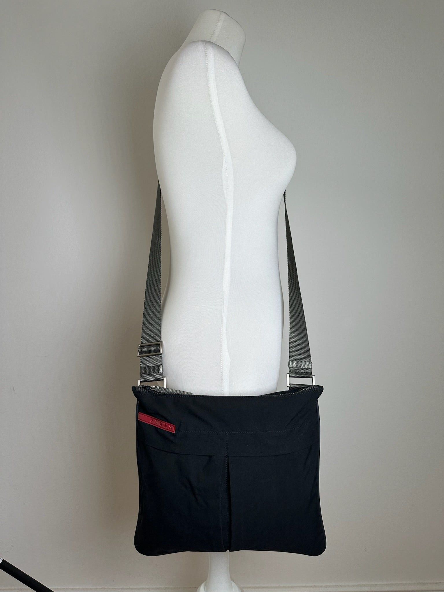 Prada Vintage Sport Crossbody Bag Black Size ONE SIZE - 12 Thumbnail