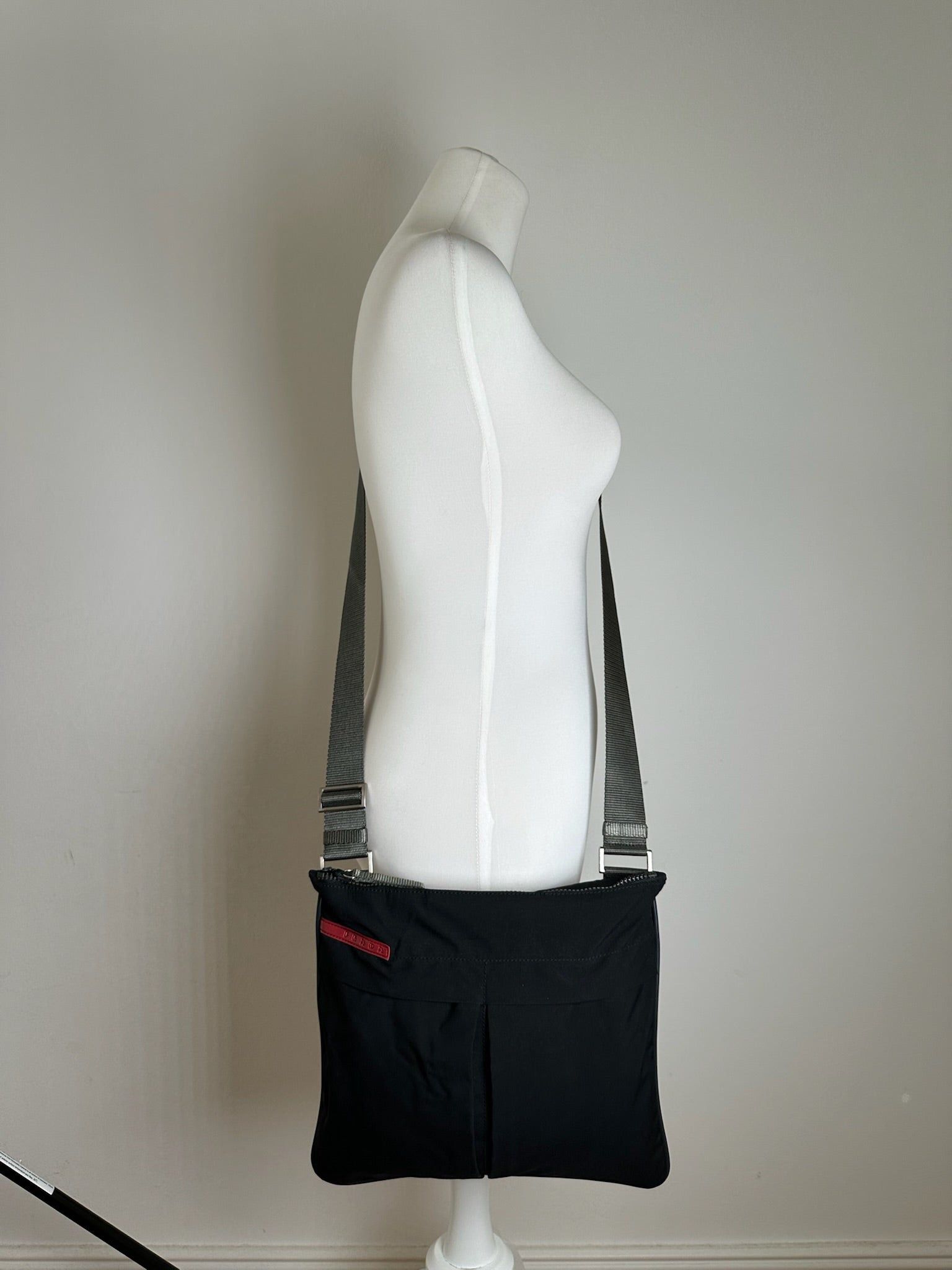 Prada Vintage Sport Crossbody Bag Black Size ONE SIZE - 5 Thumbnail