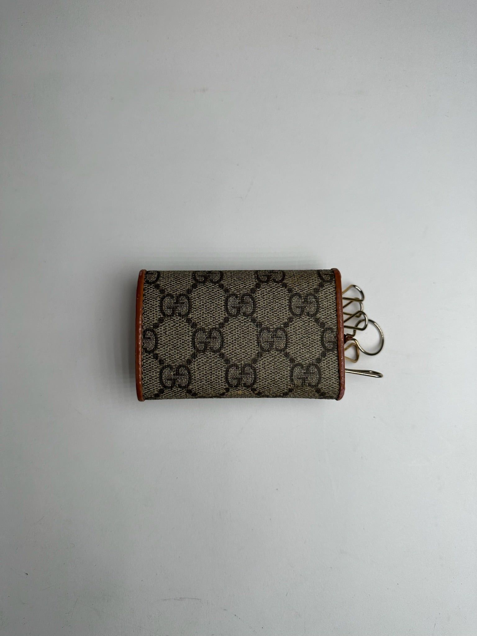 Gucci Vintage Leather Monogram Key Holder Size ONE SIZE - 2 Thumbnail