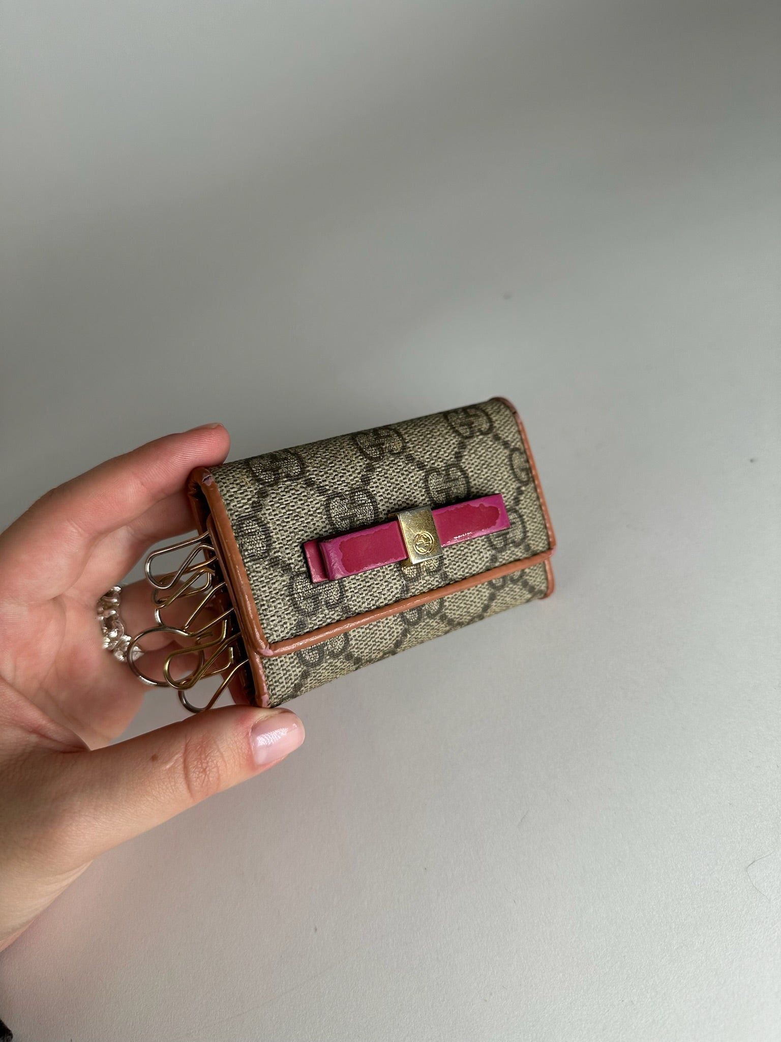 Gucci Vintage Leather Monogram Key Holder Size ONE SIZE - 12 Thumbnail