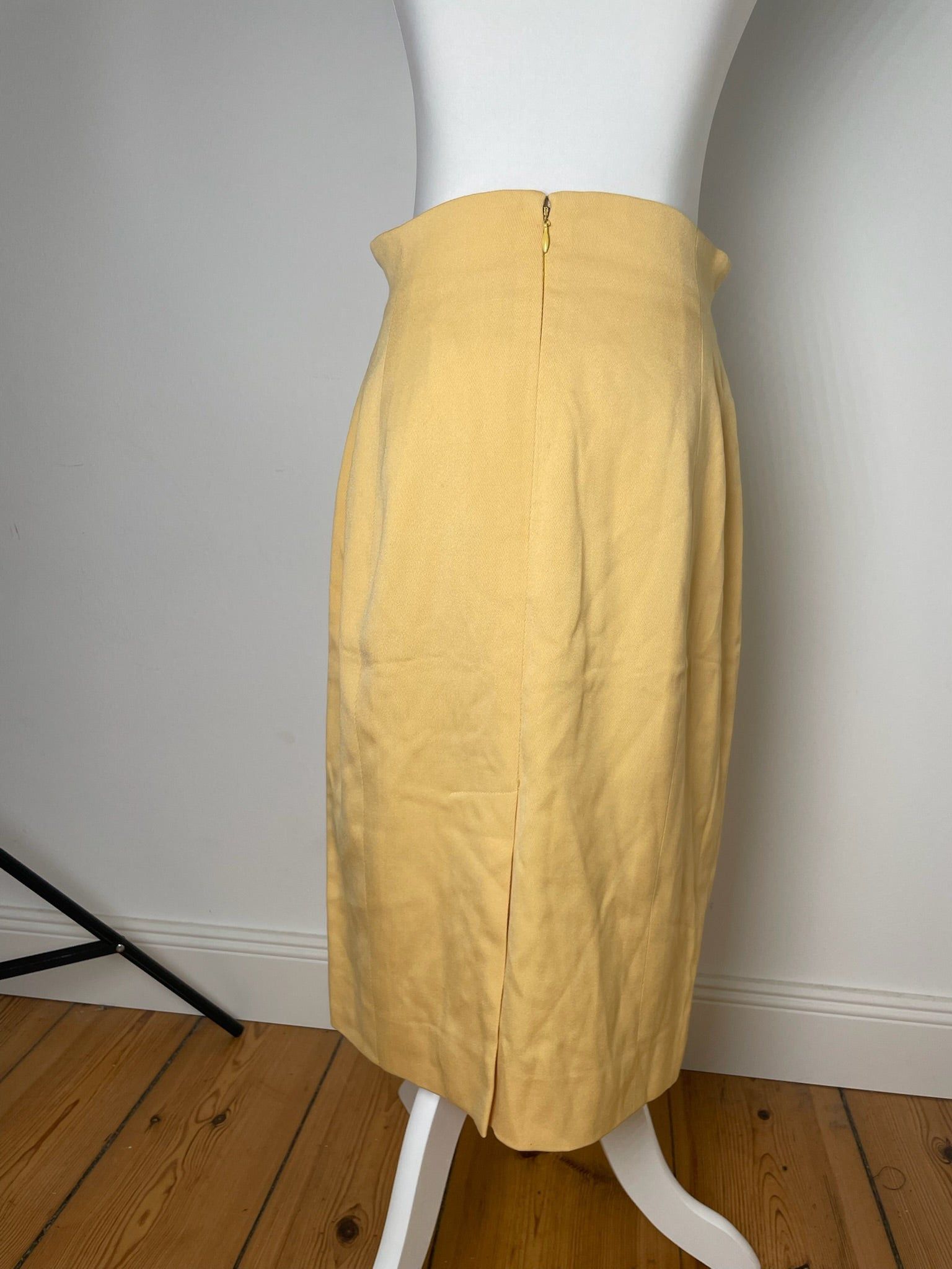 Celine Vintage Paris Skirt Yellow 38/M Size 28" / US 6 / IT 42 - 3 Thumbnail