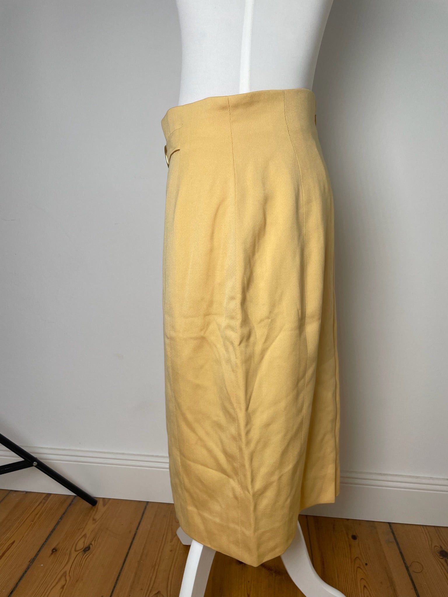 Celine Vintage Paris Skirt Yellow 38/M Size 28" / US 6 / IT 42 - 2 Thumbnail