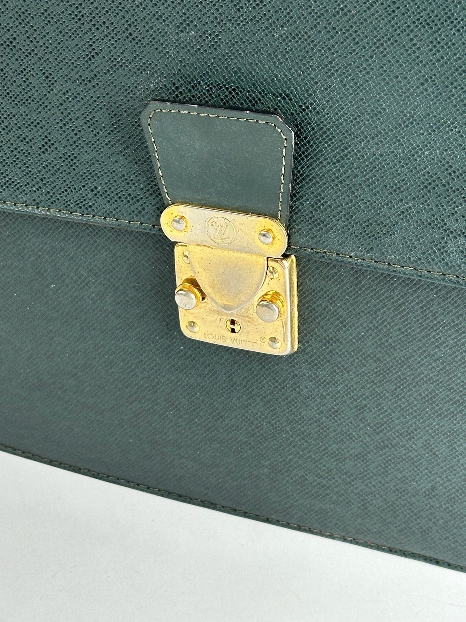 Louis Vuitton Vintage Taiga Leather Briefcase green Size ONE SIZE - 6 Thumbnail