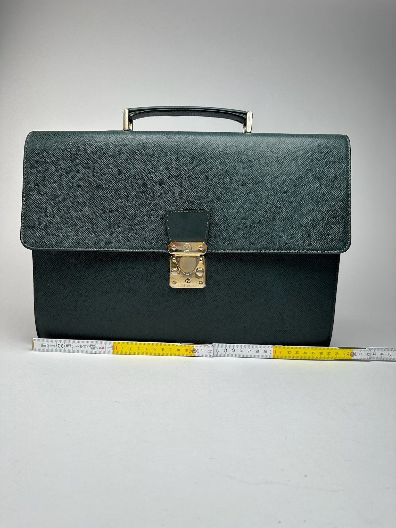 Louis Vuitton Vintage Taiga Leather Briefcase green Size ONE SIZE - 14 Thumbnail