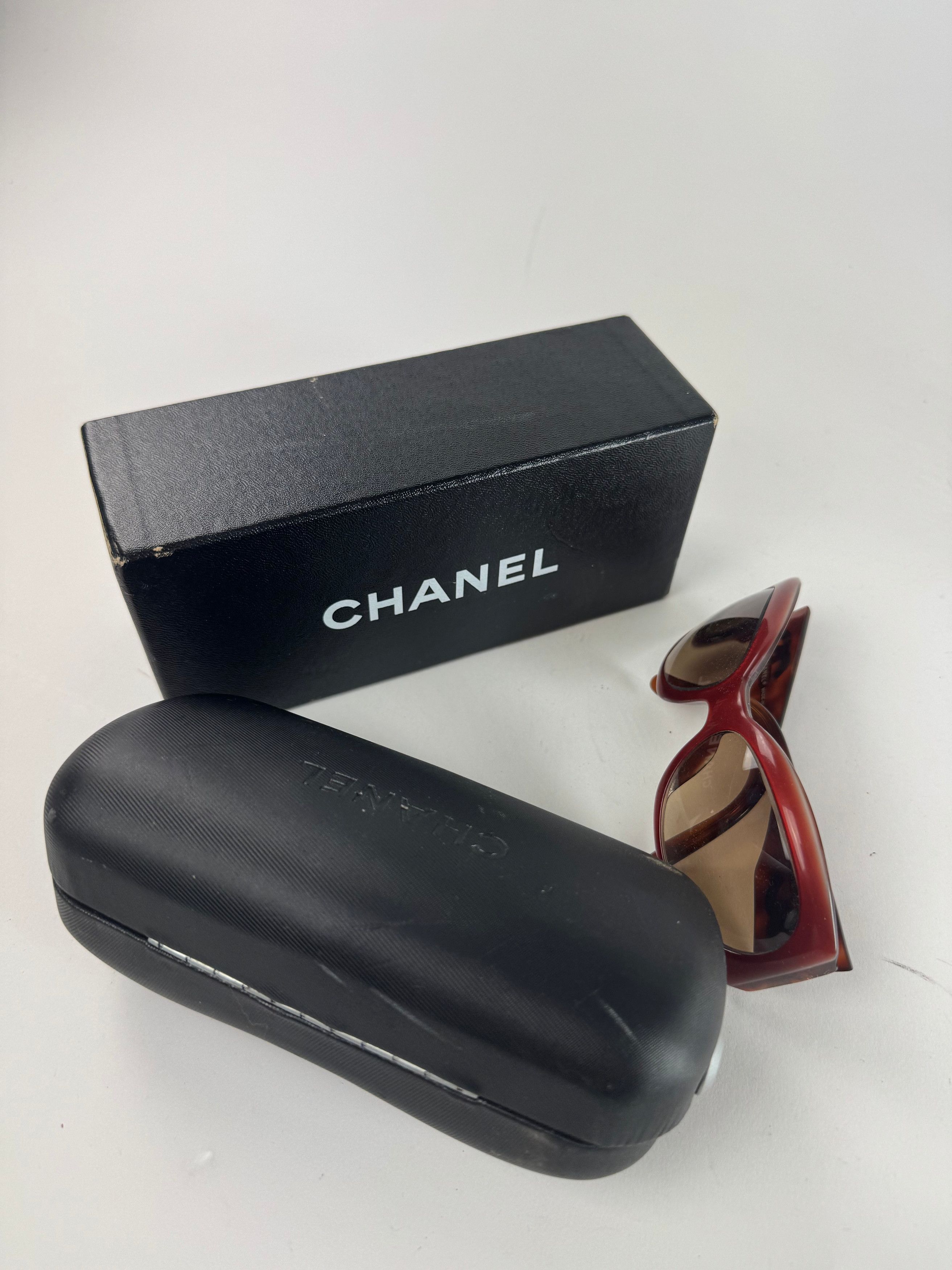 Chanel Vintage CC sunglasses Red Size ONE SIZE - 2 Thumbnail