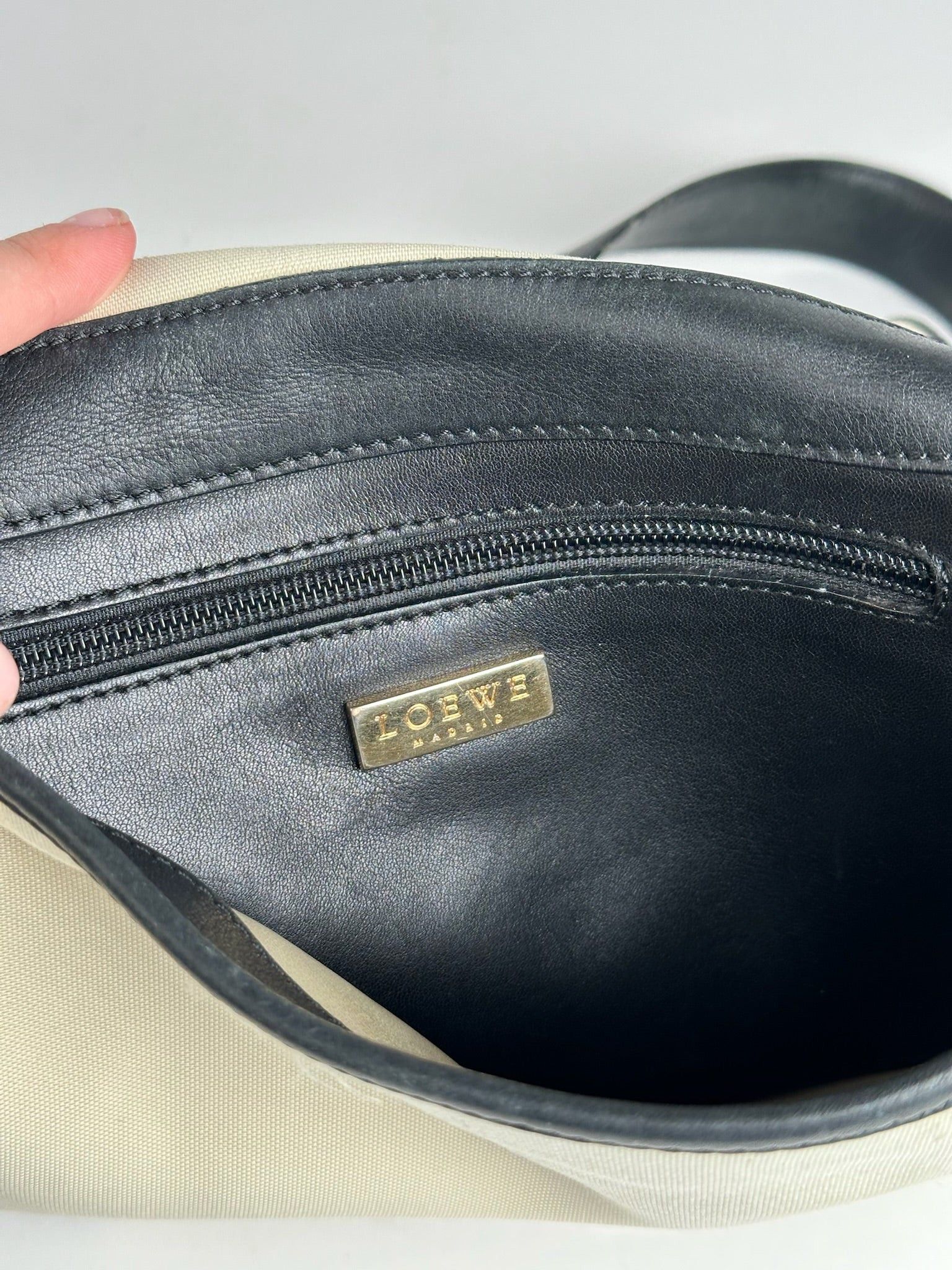 Loewe Vintage Canvas Leather Shoulder bag black white Size ONE SIZE - 8 Thumbnail